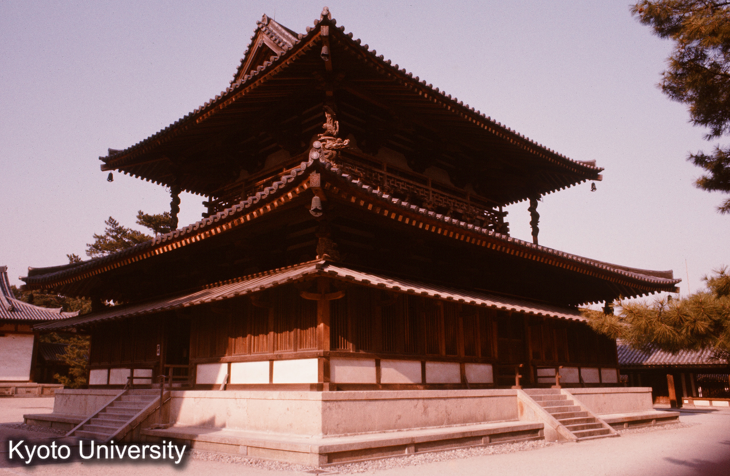 法隆寺 金堂 正側面 (1)