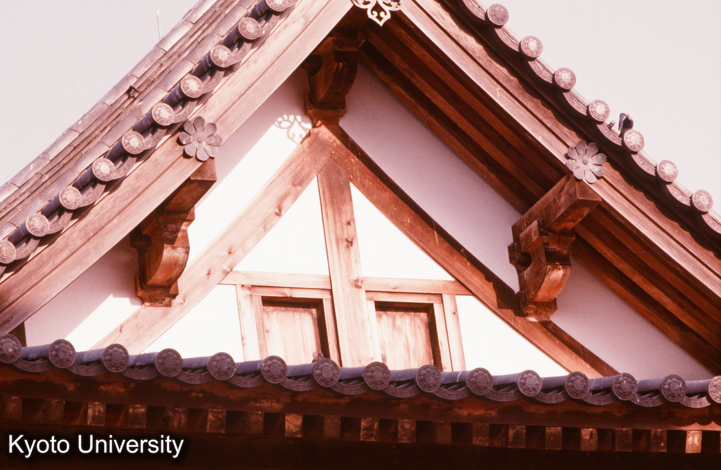 法隆寺 金堂 妻飾 (1)