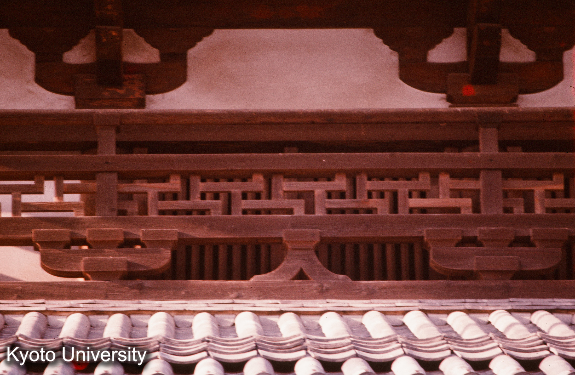 法隆寺 金堂 卍高欄 (1)