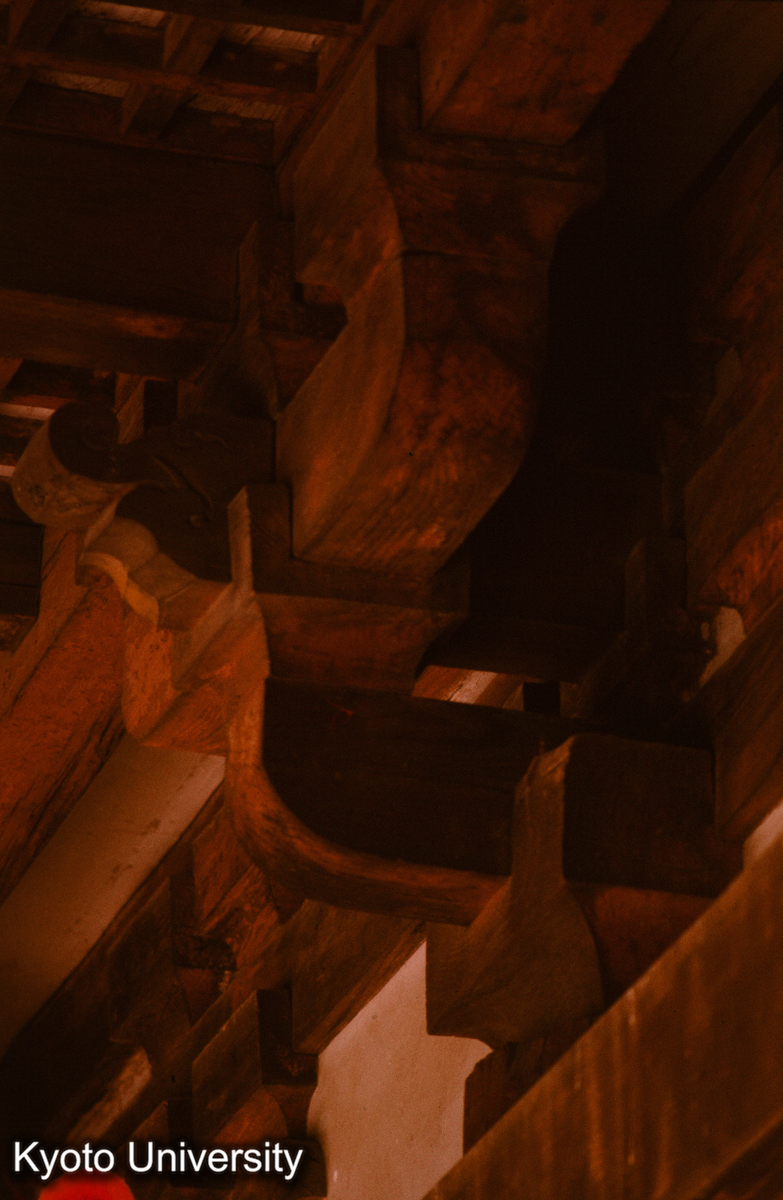 法隆寺 南大門 柱上組物 (1)