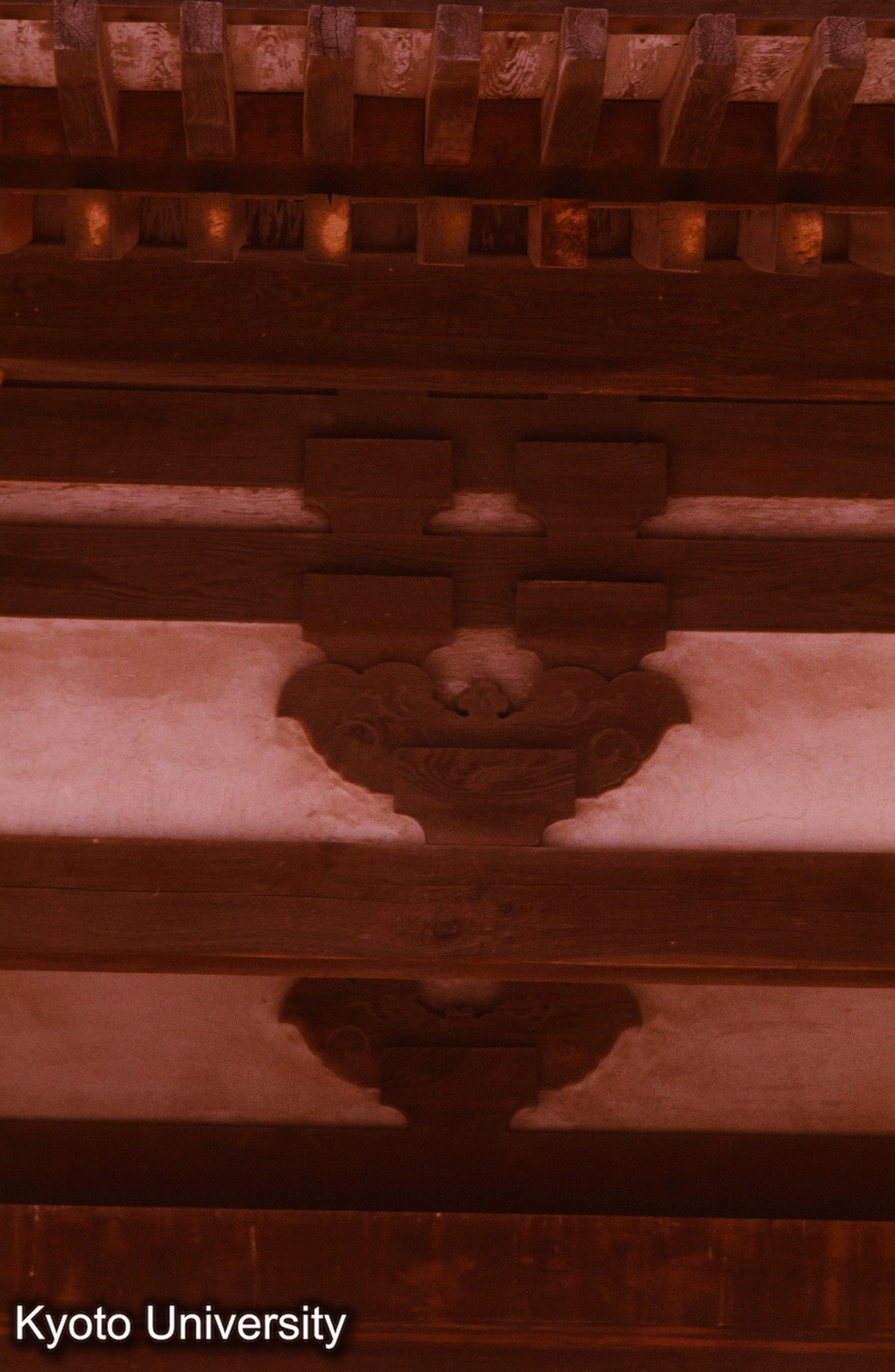 法隆寺 南大門 双斗花肘木 中備 (1)