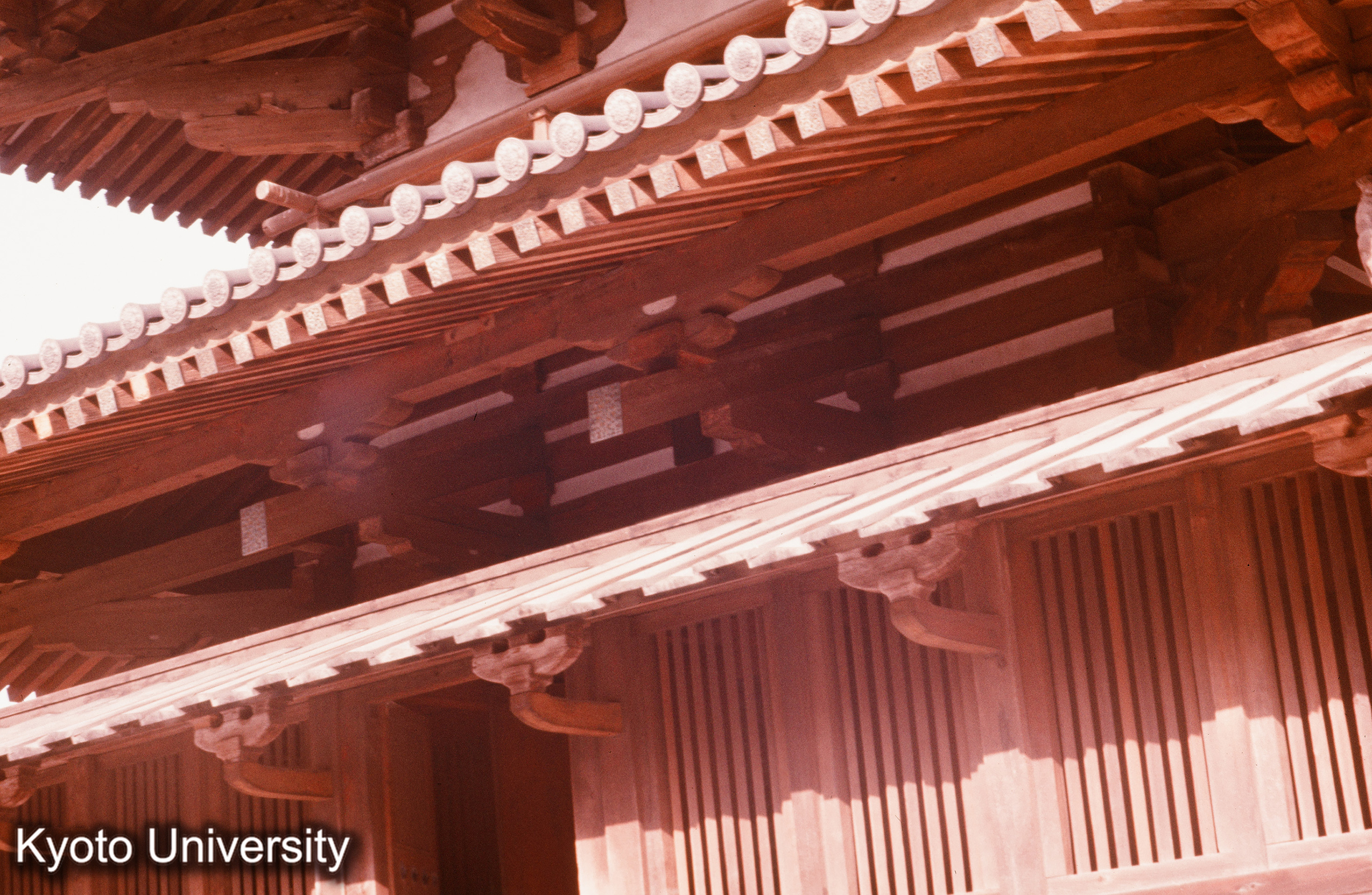 法隆寺 五重塔 下層・裳階 軒 (1)