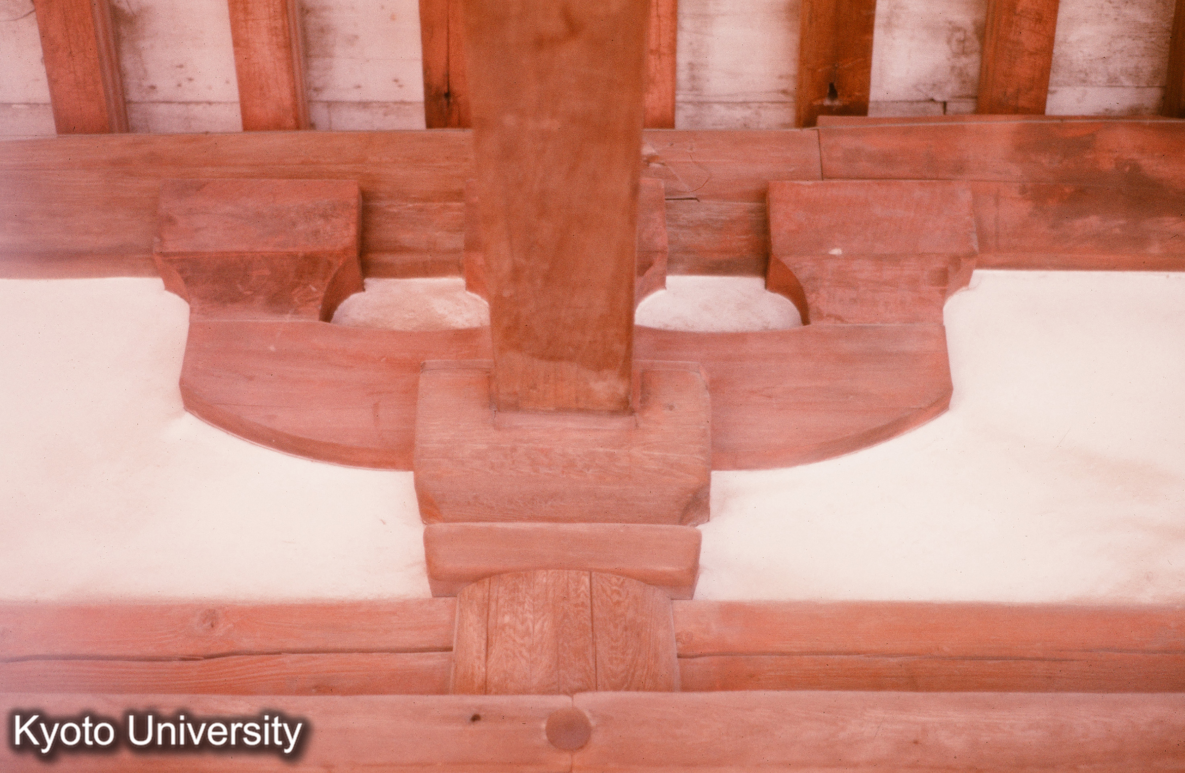 法隆寺 回廊 大斗・三斗 (1)