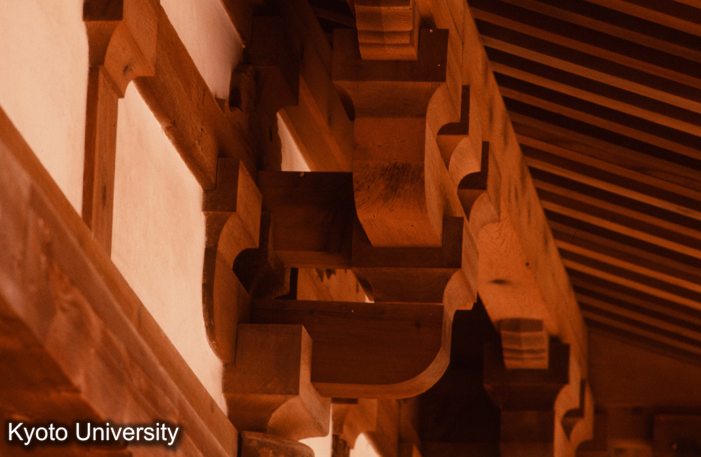 本山寺本堂 斗栱 (1)