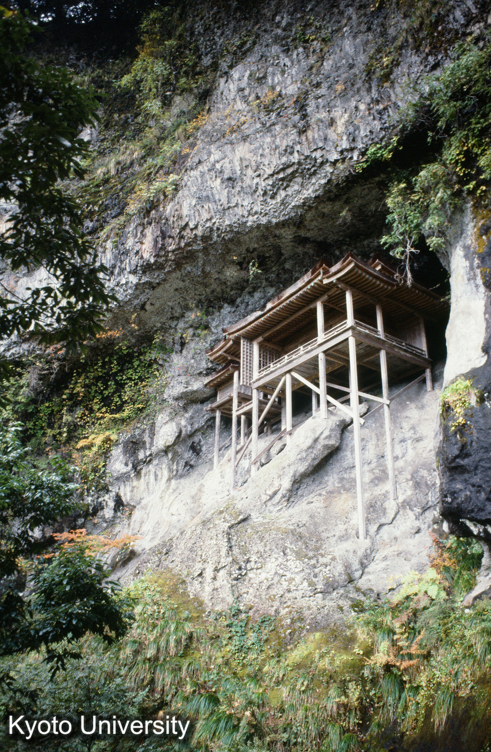 三仏寺 投入堂 (1)