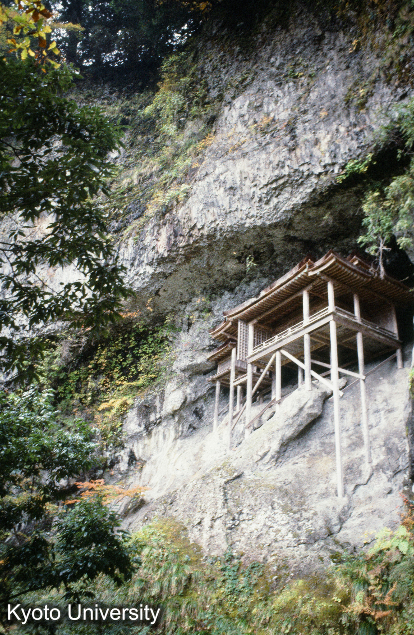 三仏寺 投入堂 (1)