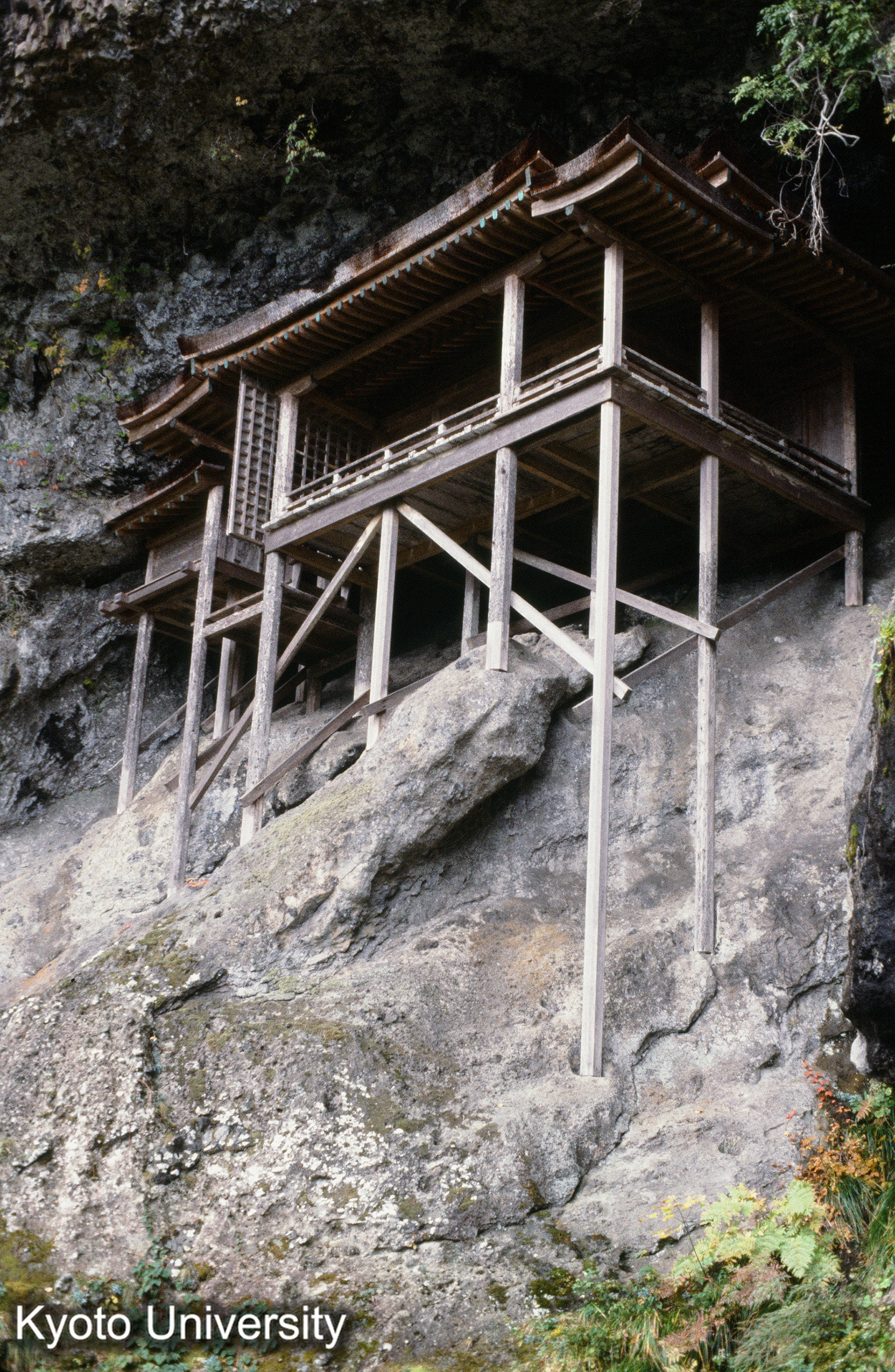 三仏寺 投入堂 (1)