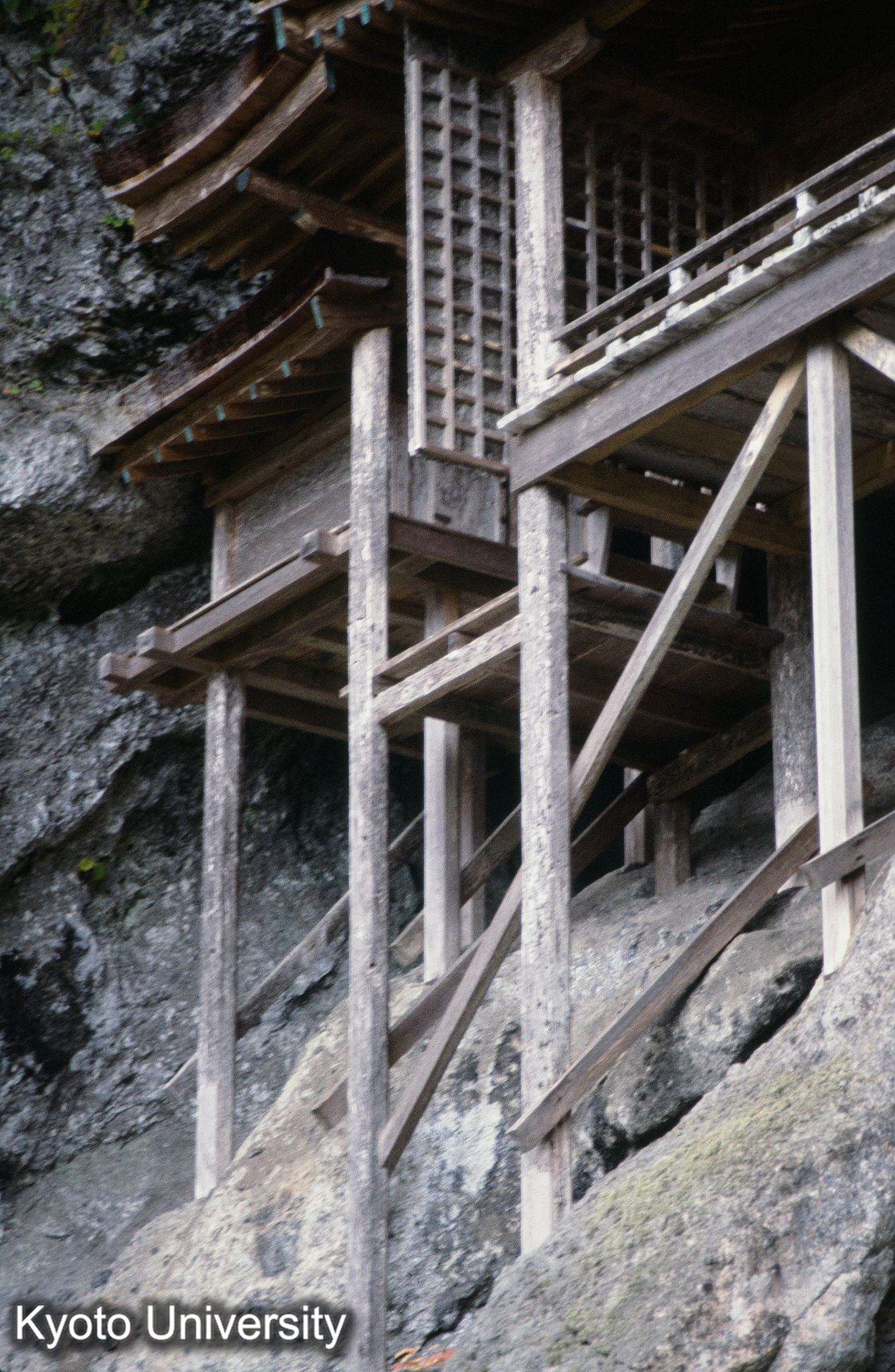 三仏寺 投入堂 (1)