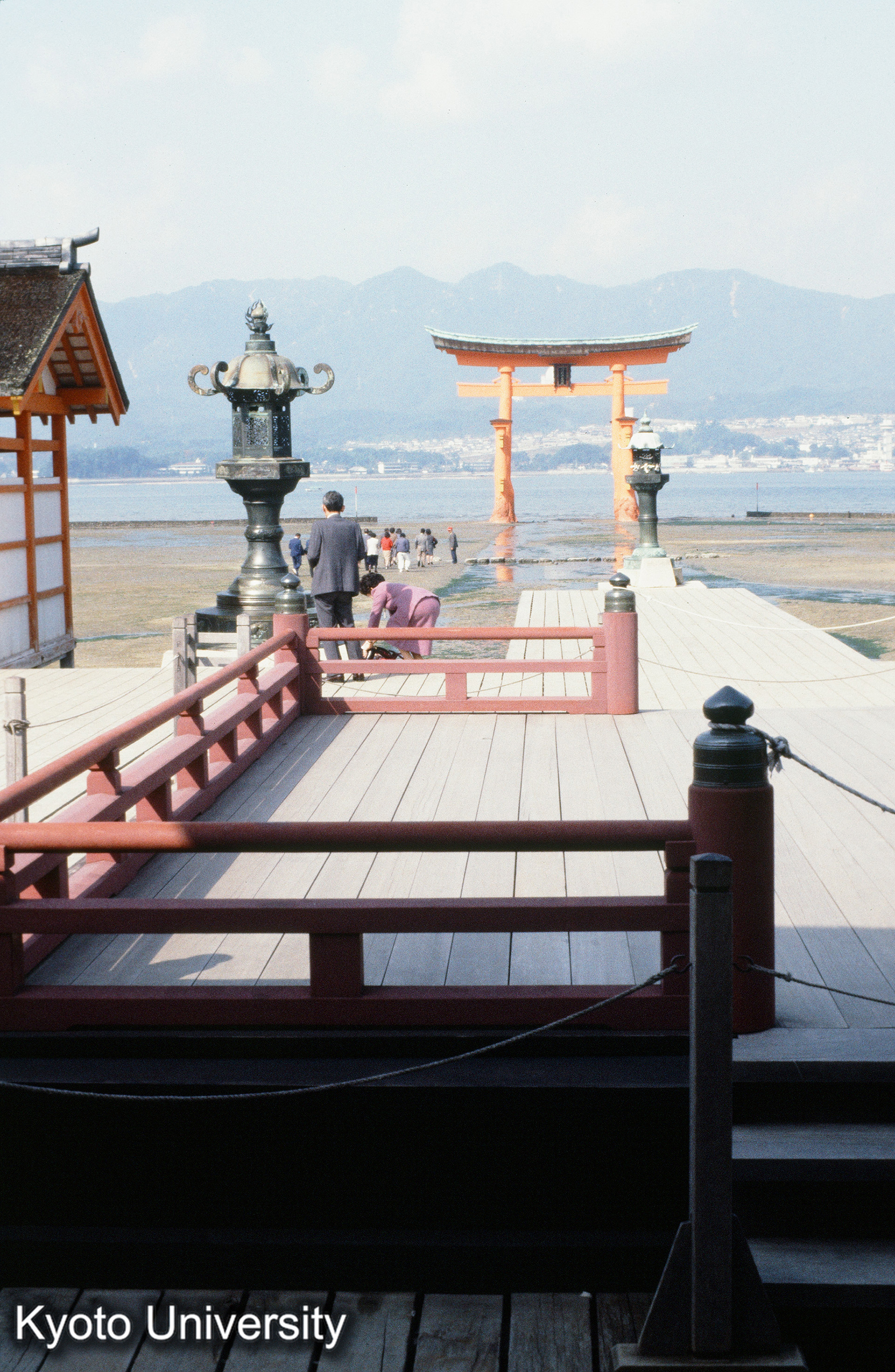 厳島神社 本社祓殿 (1)