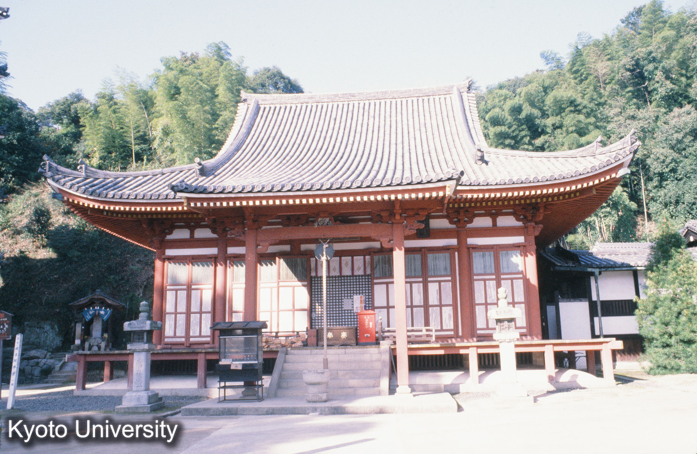 明王院本堂全景 (1)