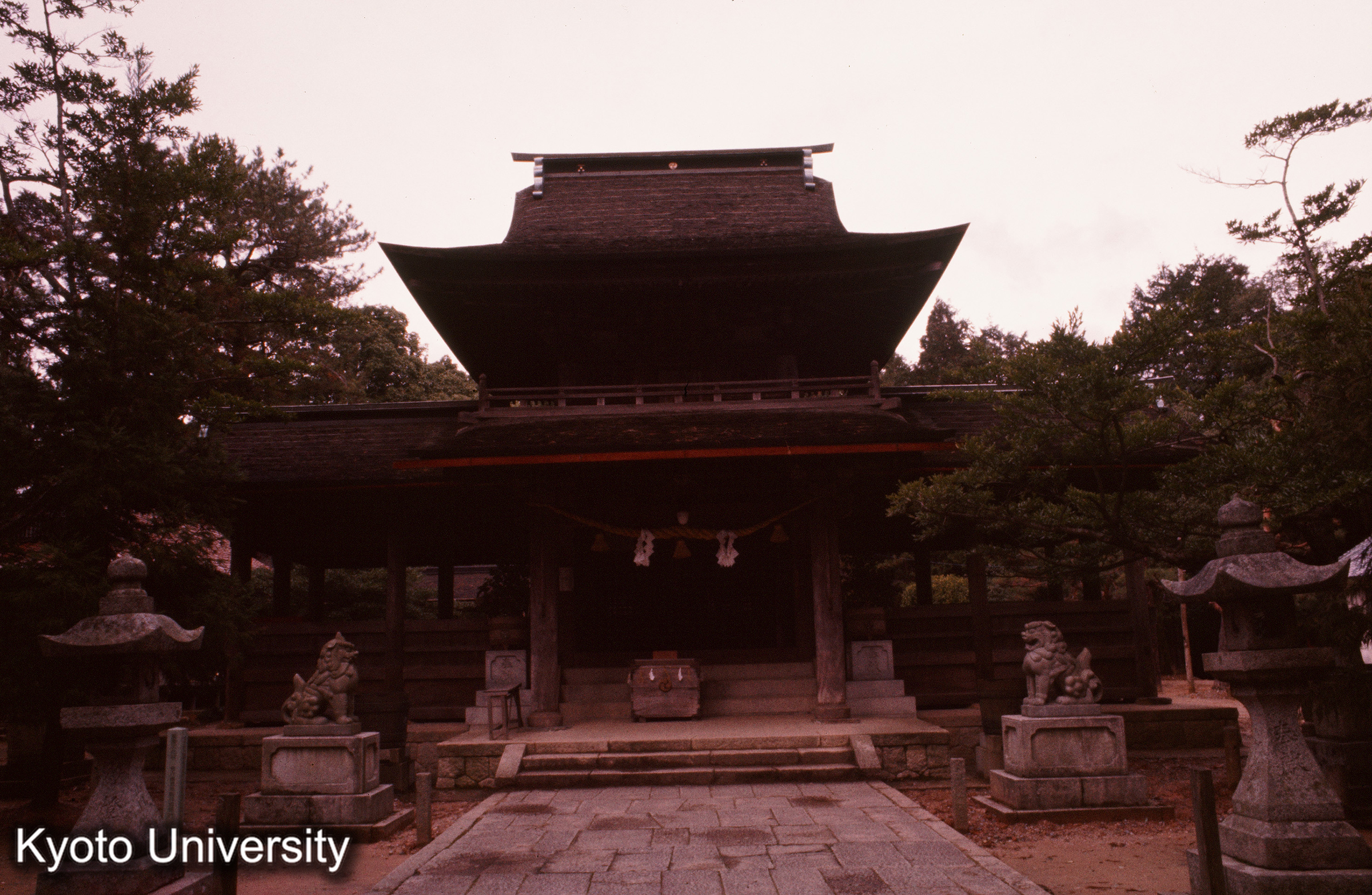 今八幡神社 拝殿（楼門）正面 (1)