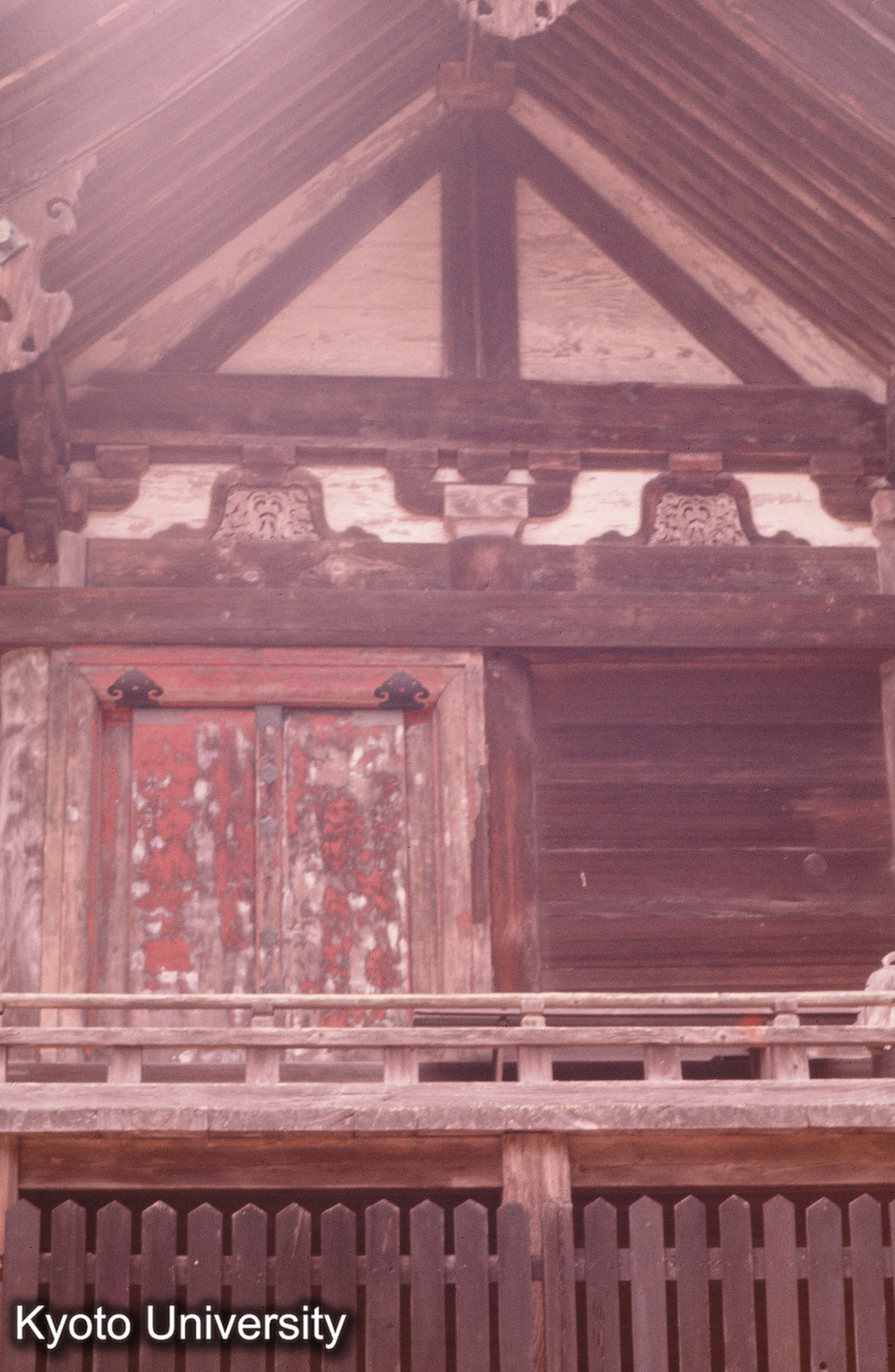 今八幡神社 本殿 側面詳細 (1)
