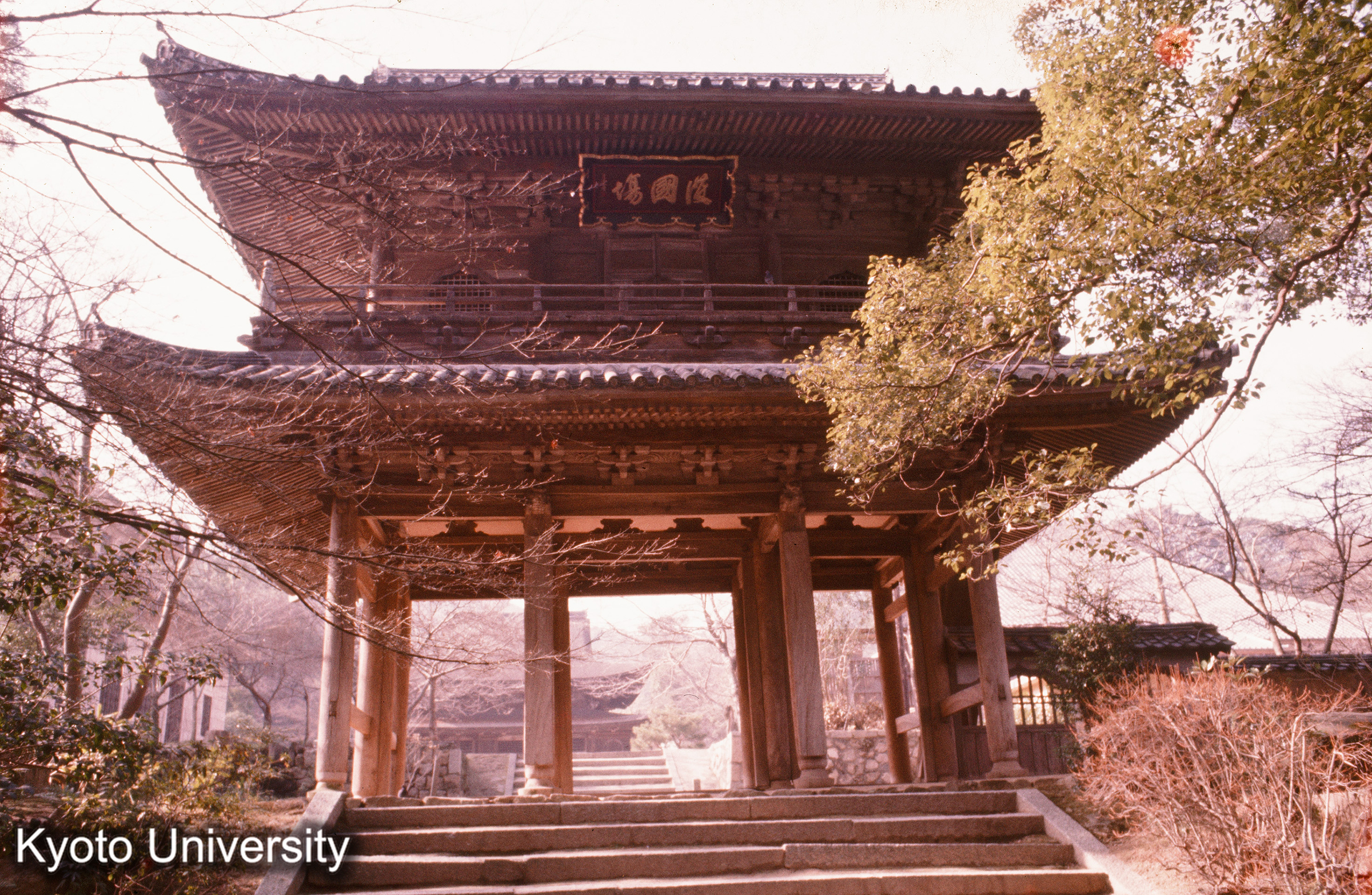 功山寺仏殿 三門 正面 (1)