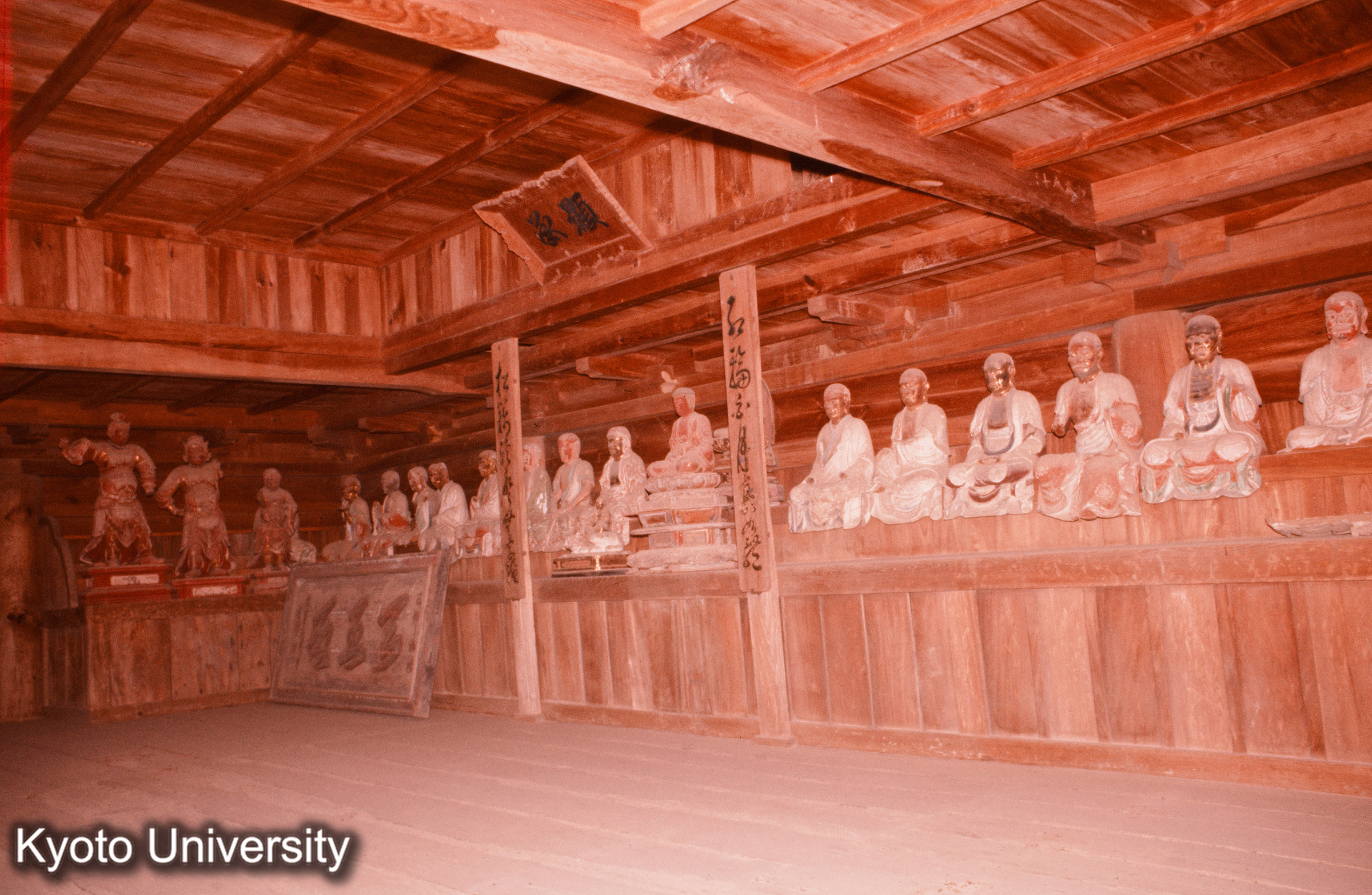 東光寺三門 上層 羅漢像 (1)