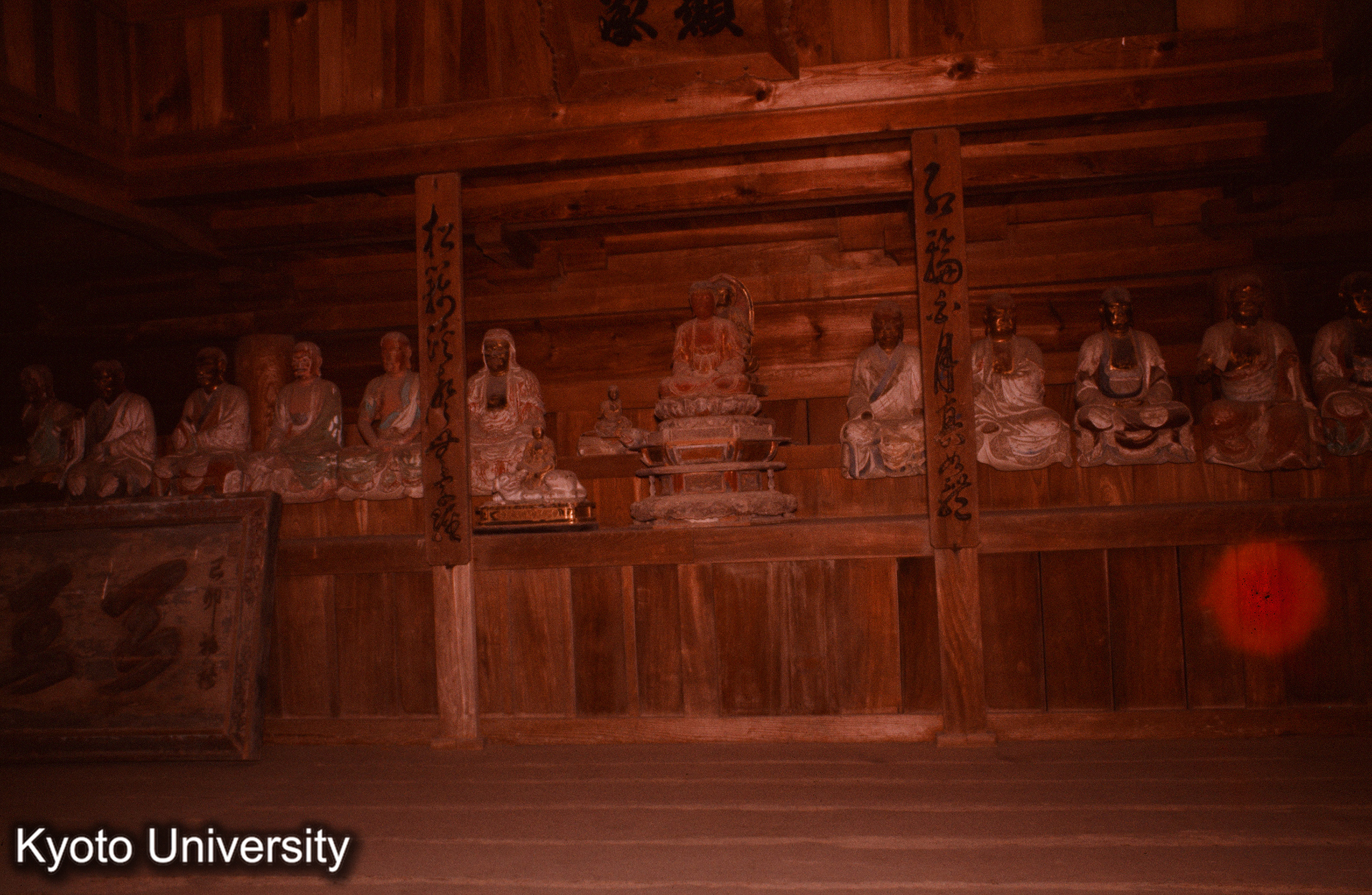 東光寺三門 上層 羅漢像 正面 (1)
