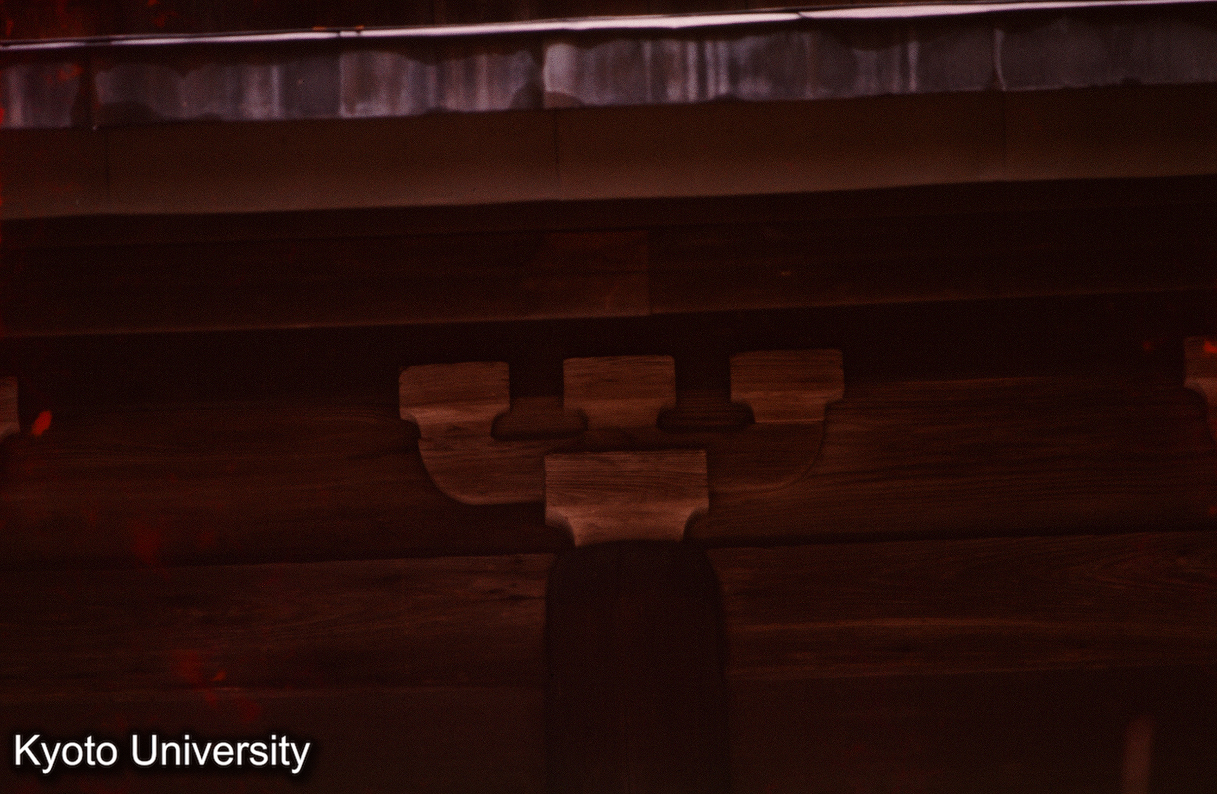 洞春寺観音堂 もこし 側斗栱 (1)