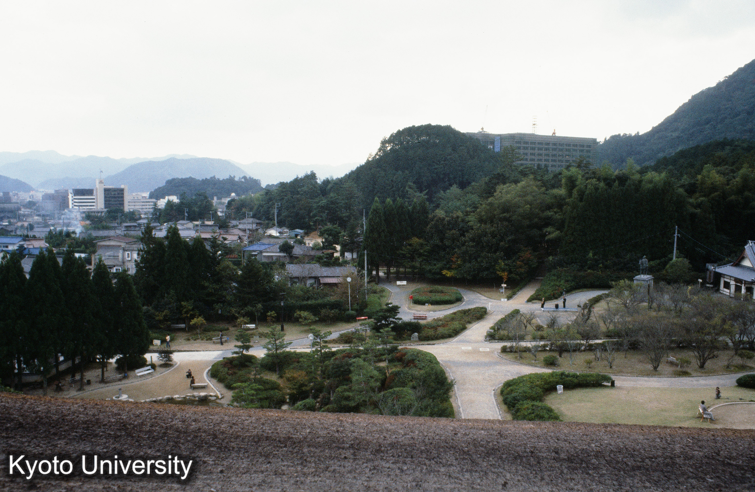 瑠璃光寺五重塔より景観 (1)