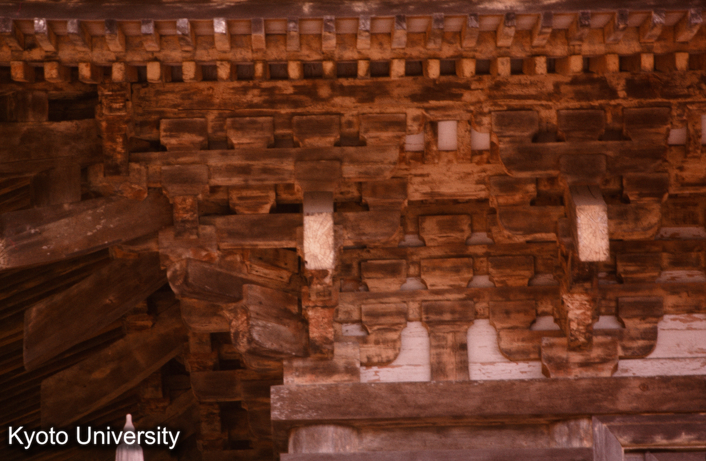 瑠璃光寺五重塔 第2層斗栱 (1)