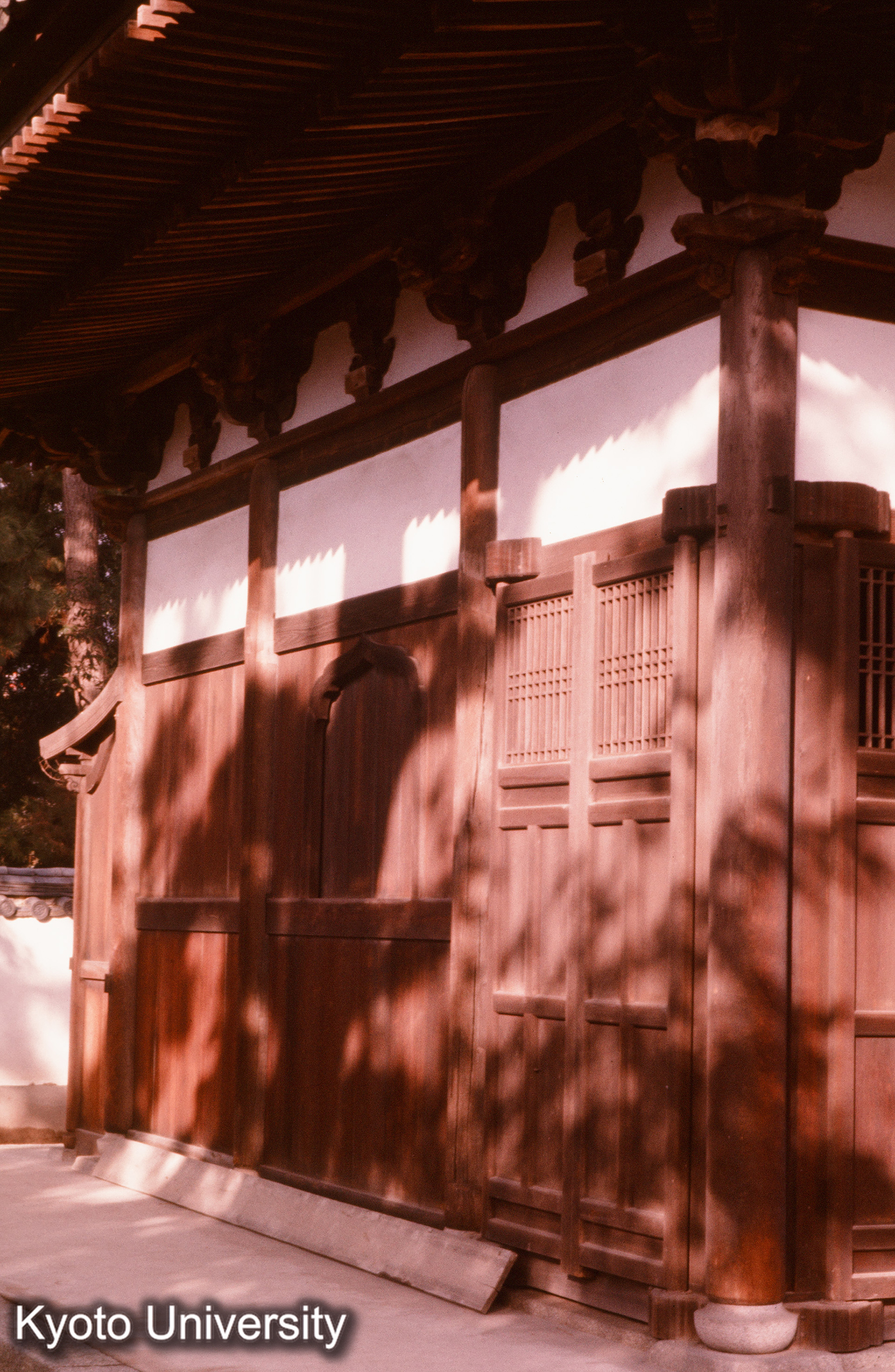 常徳寺円通殿 側面詳細 (1)