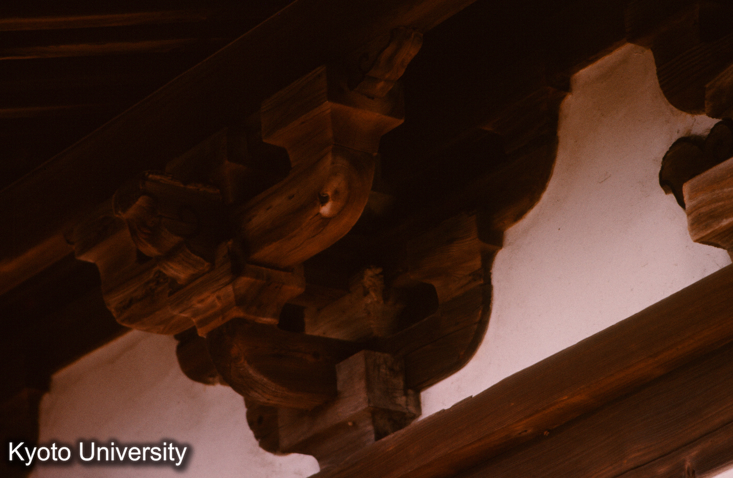 常徳寺円通殿 側 柱上組物 (1)