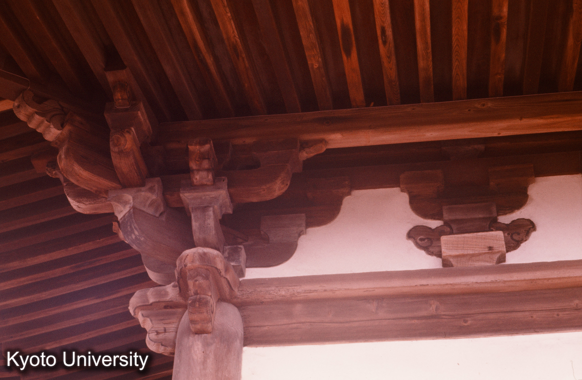 常徳寺円通殿 隅斗栱正面 (1)