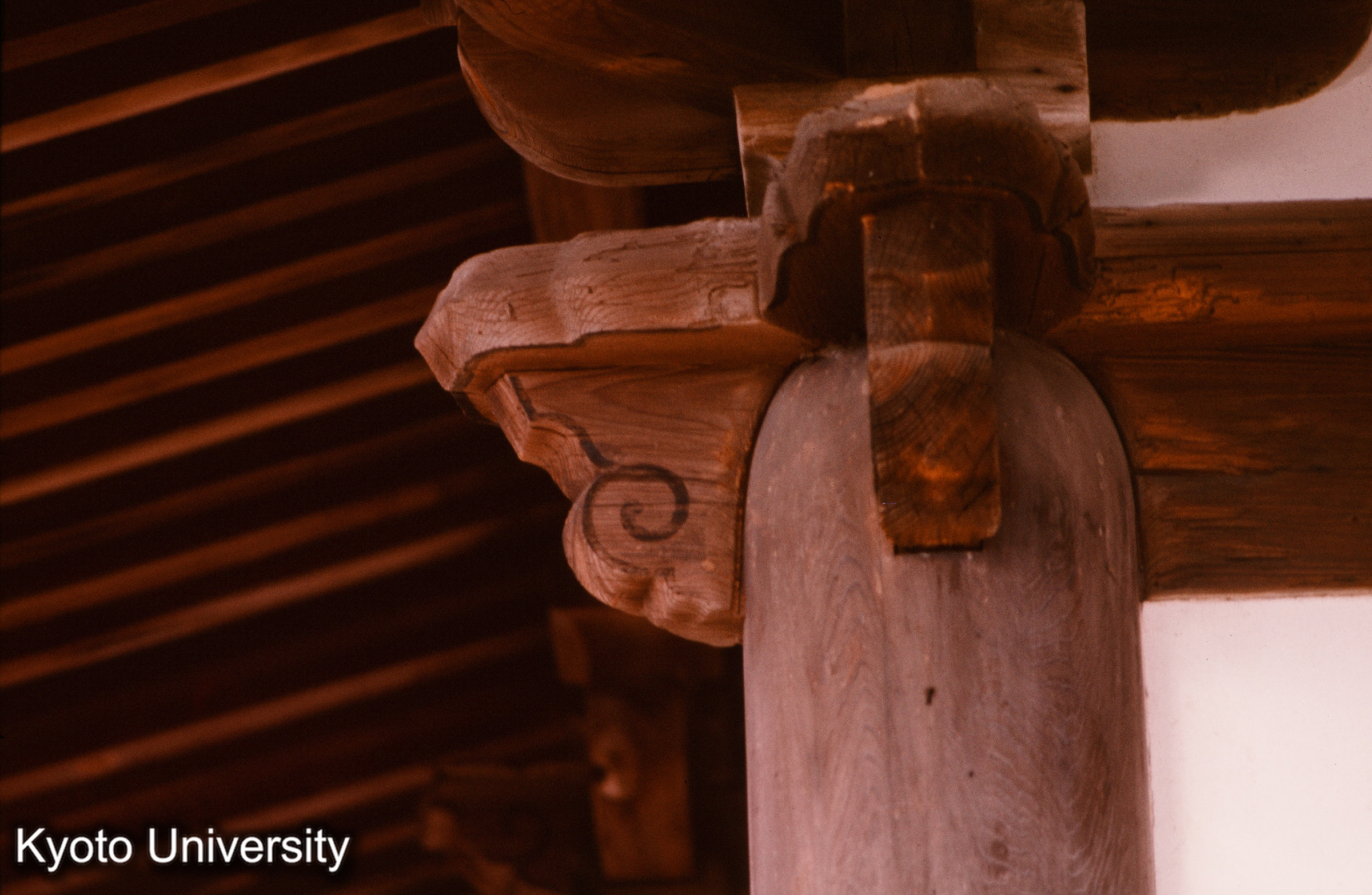 常徳寺円通殿 頭貫木鼻 (1)