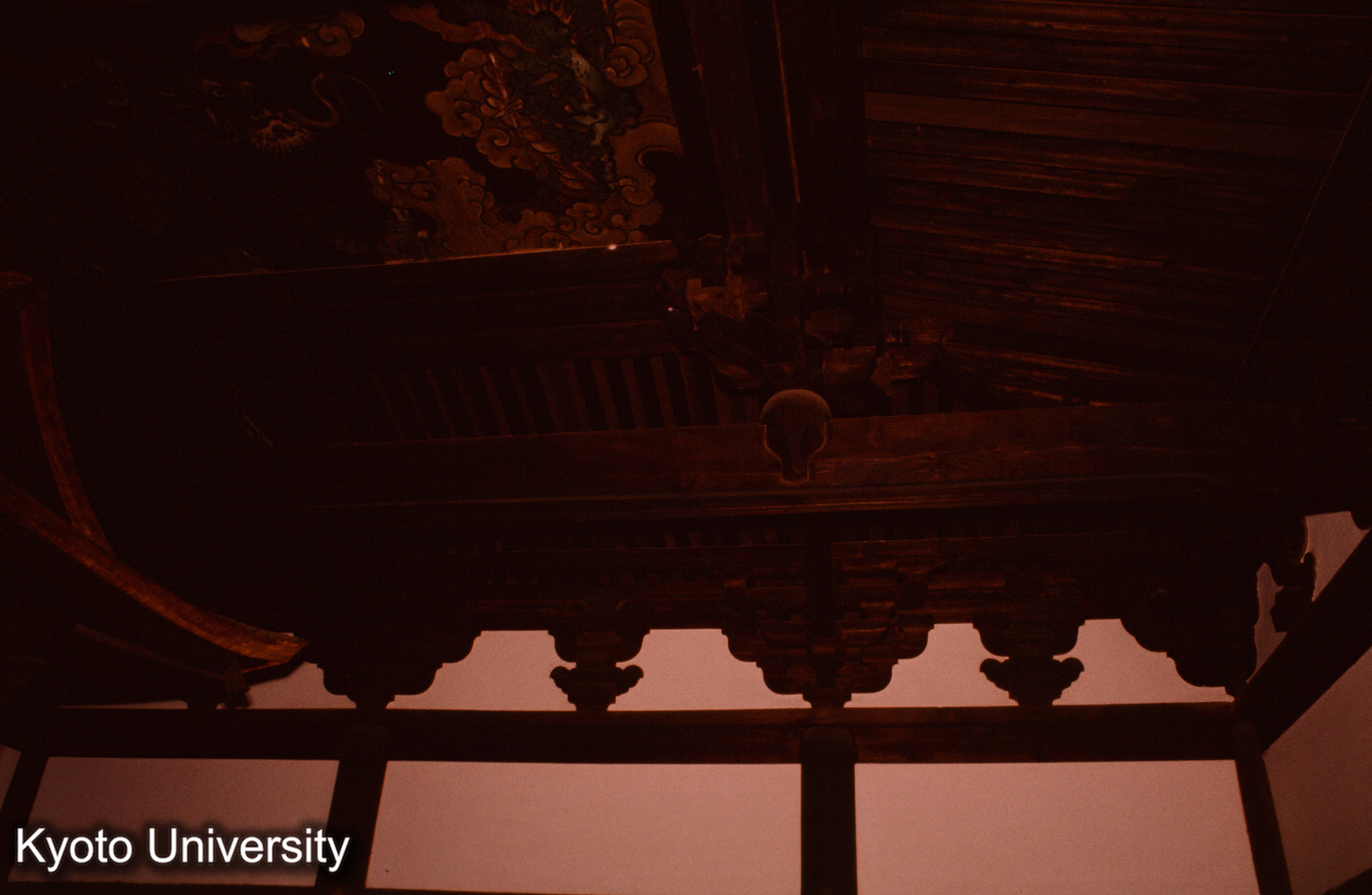 常徳寺円通殿 内部構架 (1)