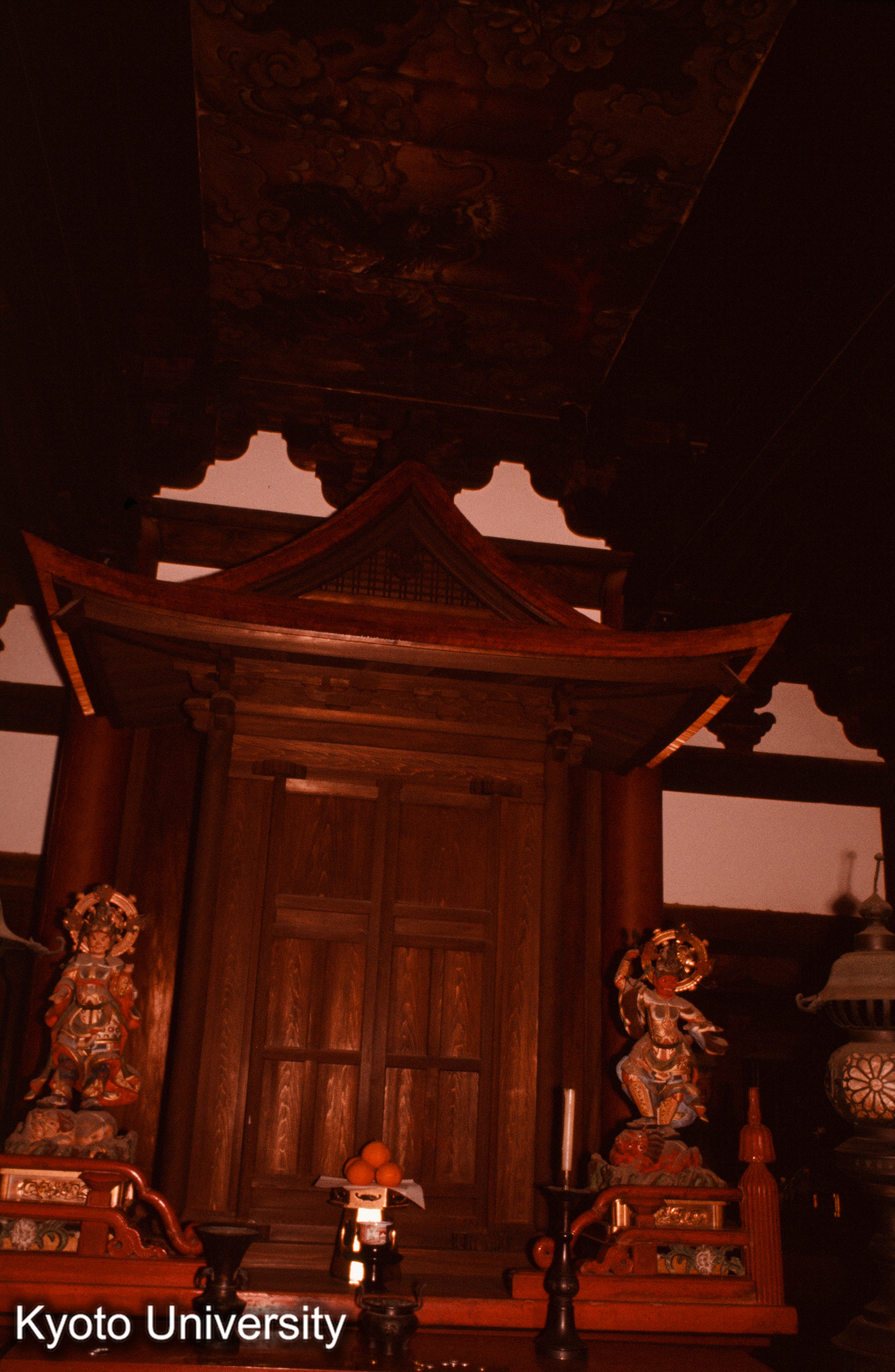 常徳寺円通殿 厨子正面 (1)