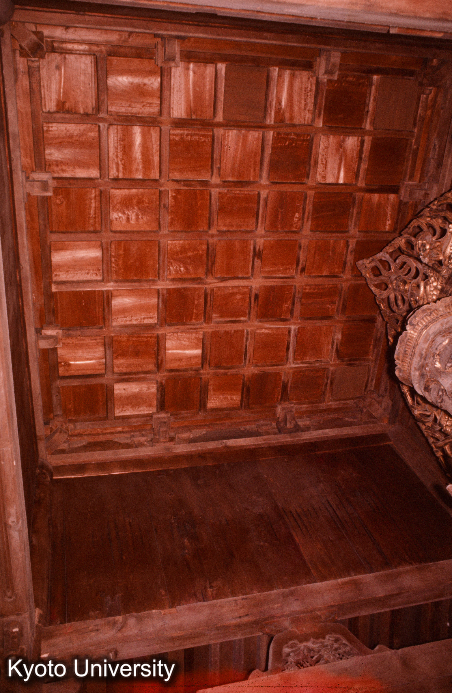 丈六寺観音堂 身舎天井見上げ (1)