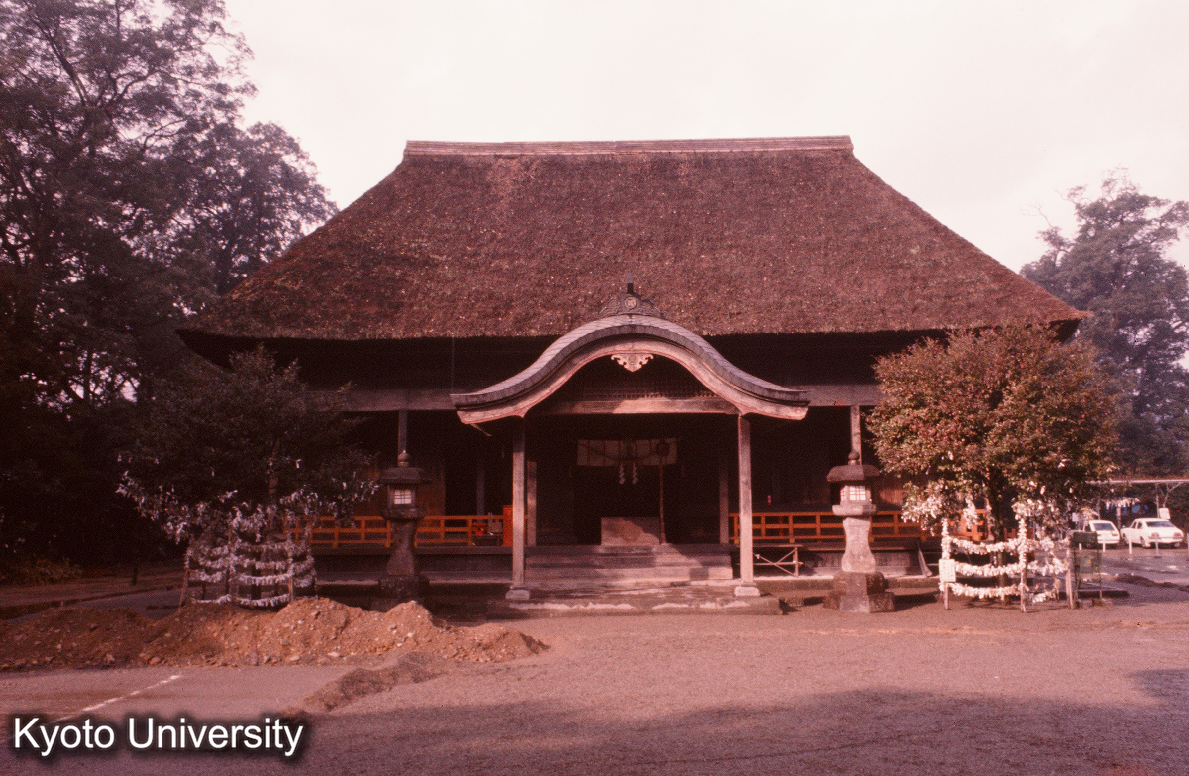 青井阿蘇神社 拝殿正面 (1)