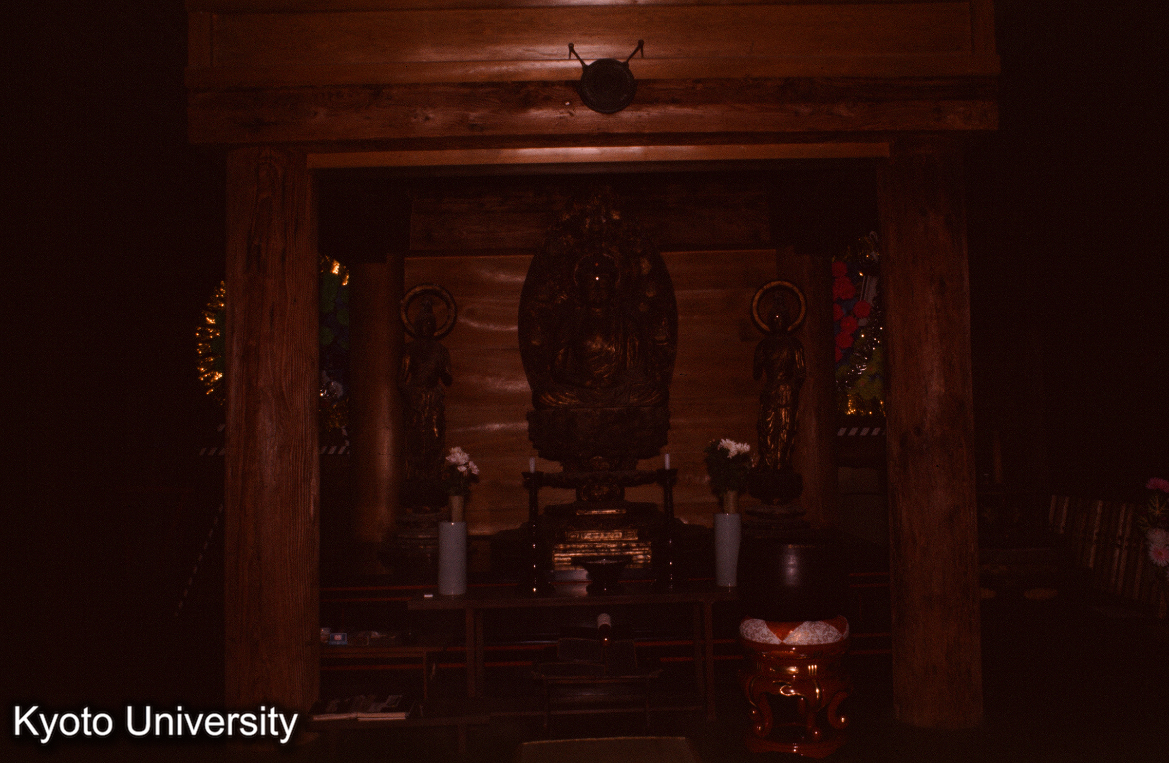 城泉寺阿弥陀堂 阿弥陀三尊 (1)