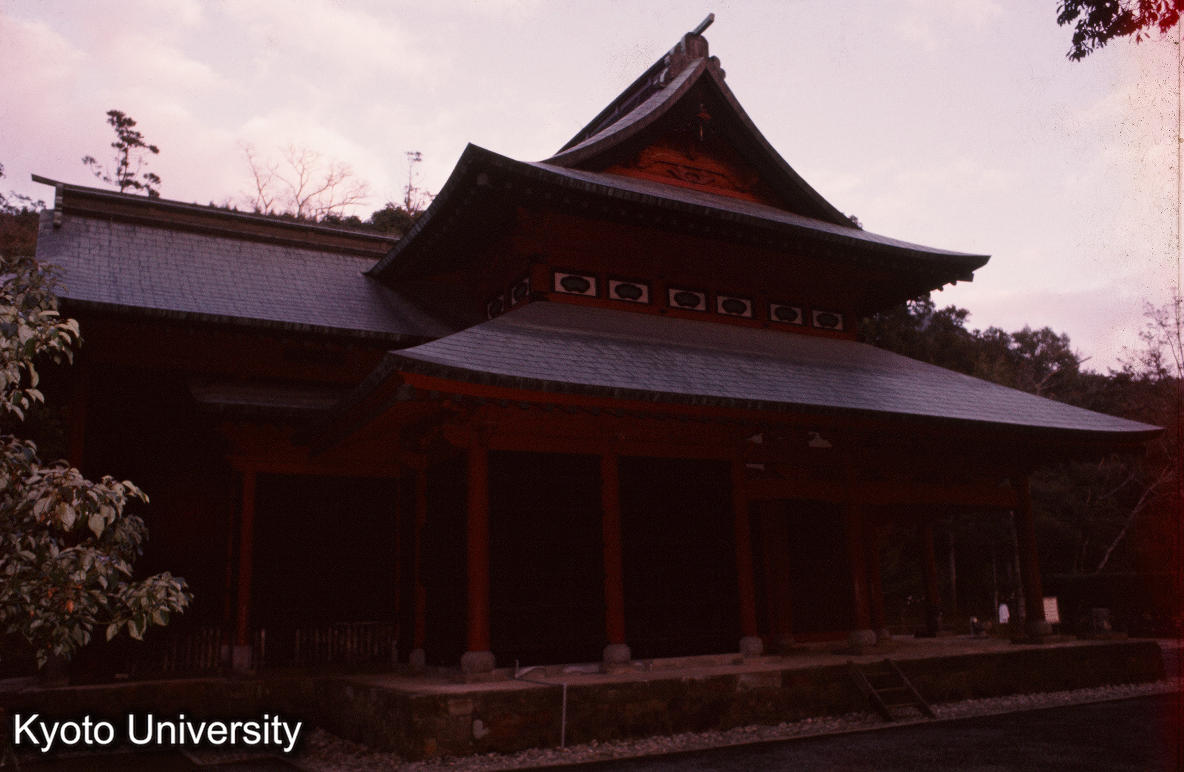 多久聖廟 側面後方寄り (1)