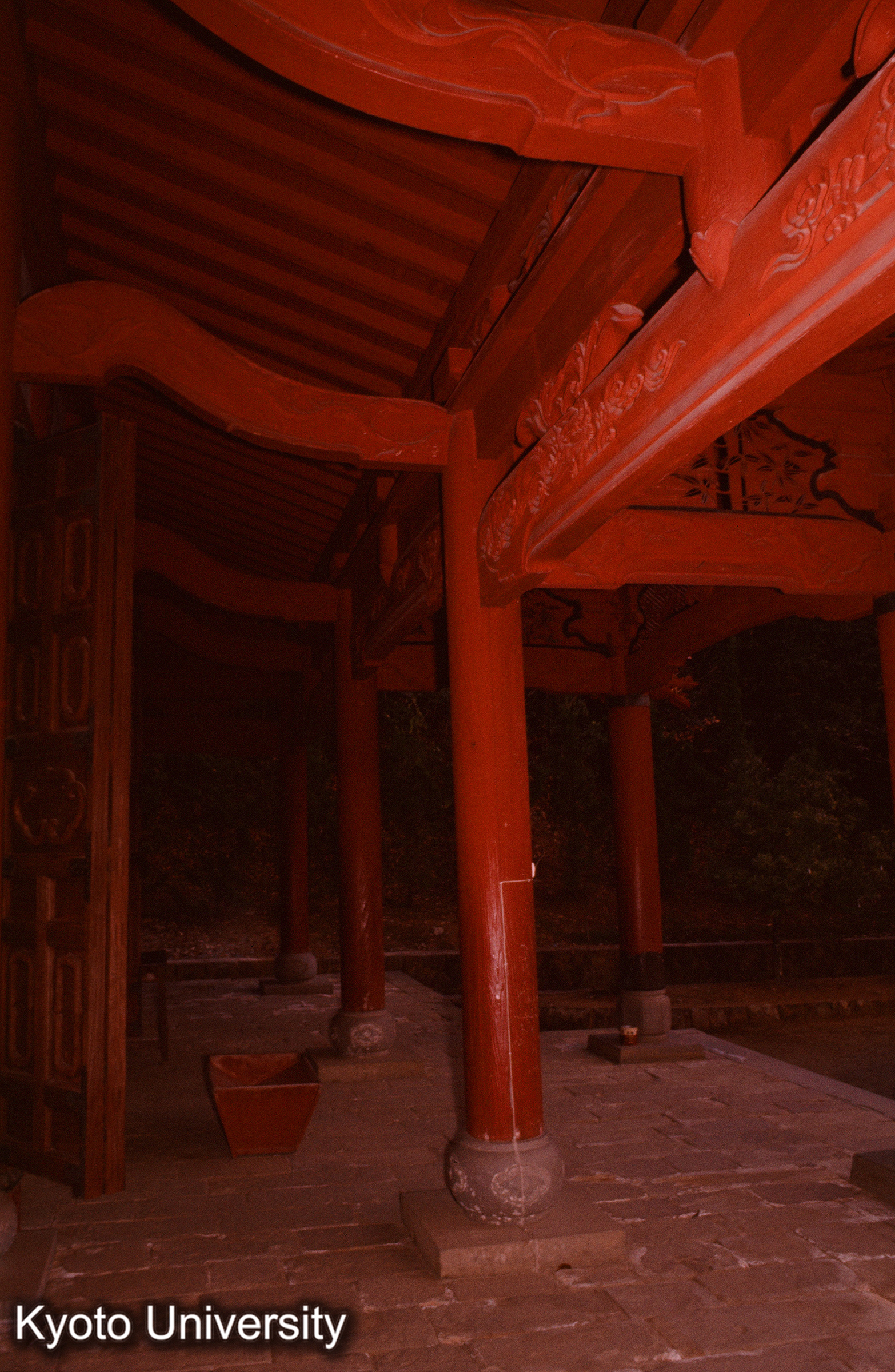 多久聖廟 正面走廊（向拝取付部） (1)