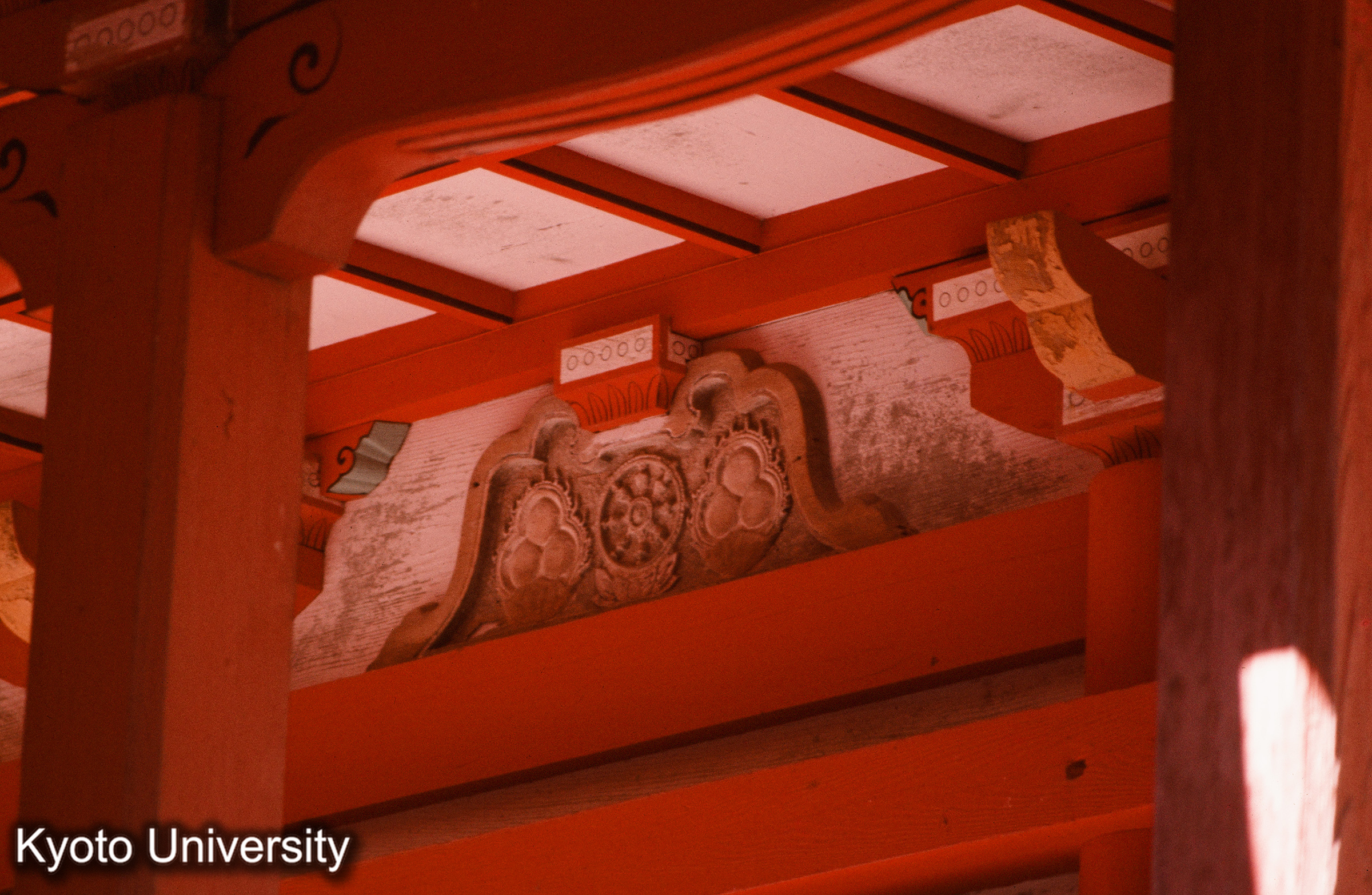 大口八幡神社本殿 身舎蟇股 (1)