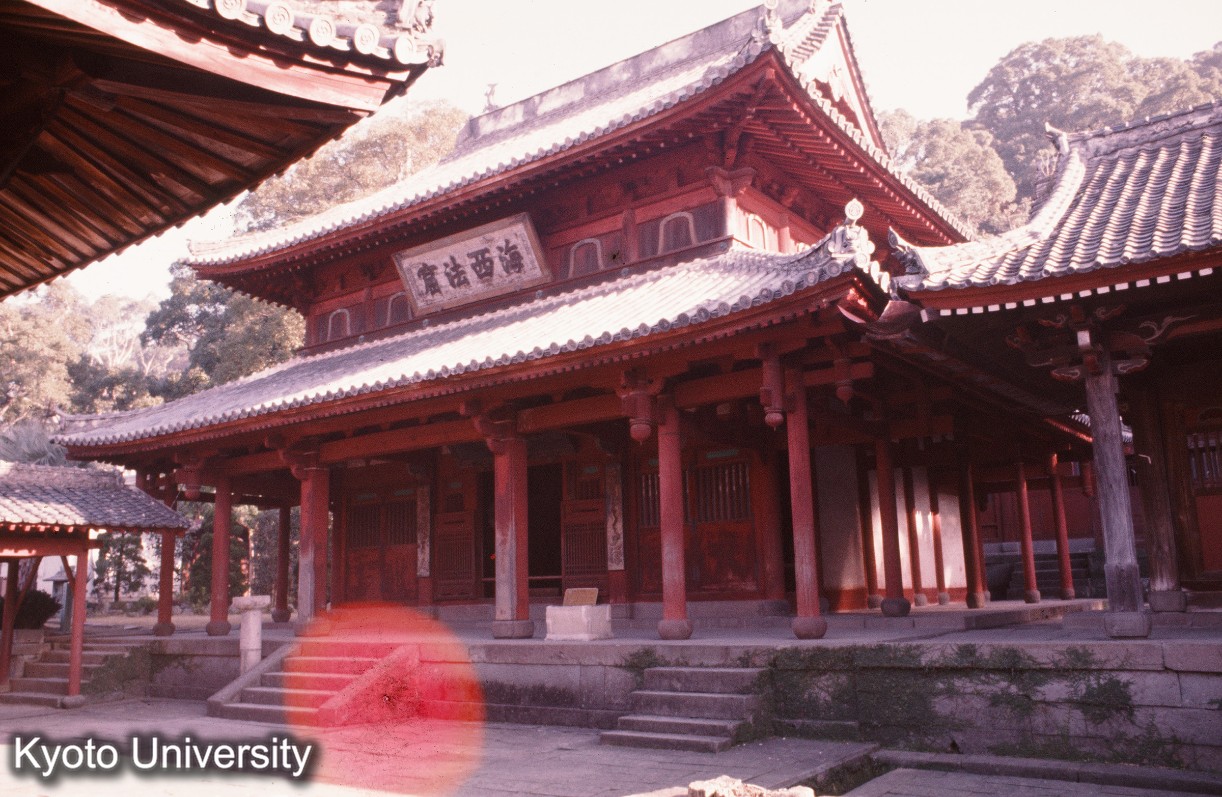 崇福寺大雄宝殿 正側面 (1)