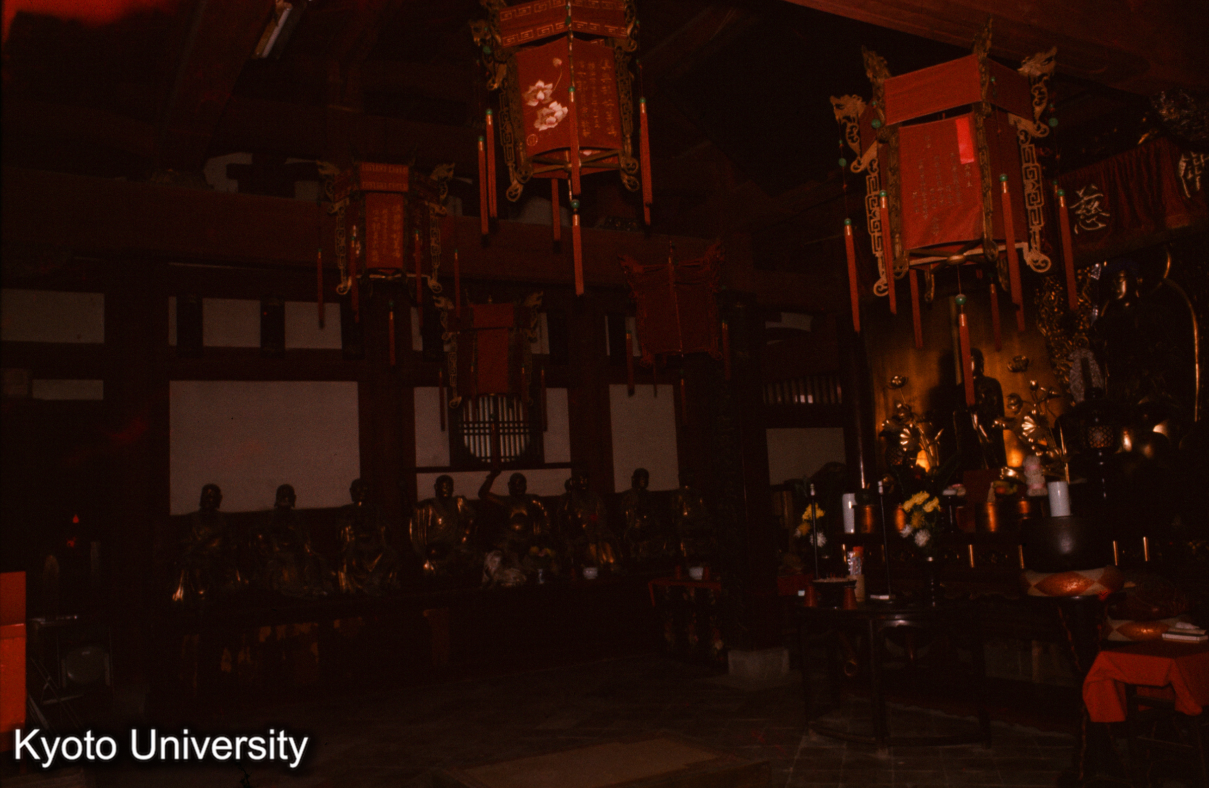 崇福寺大雄宝殿 内部 (1)