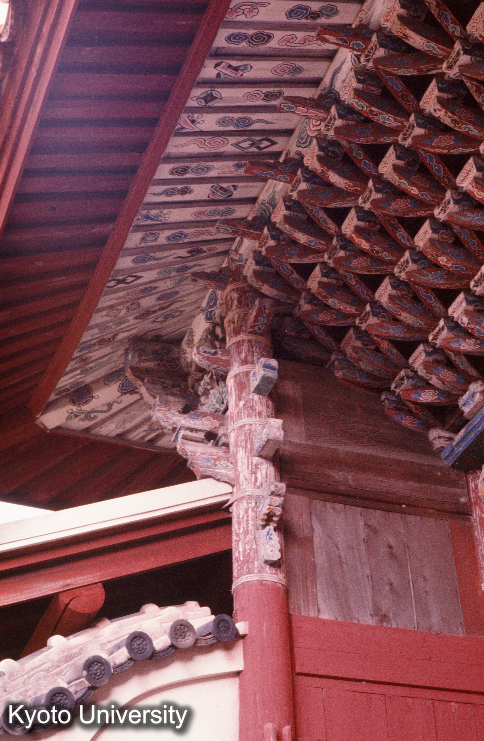 崇福寺第一峰門 支柱まわり (1)