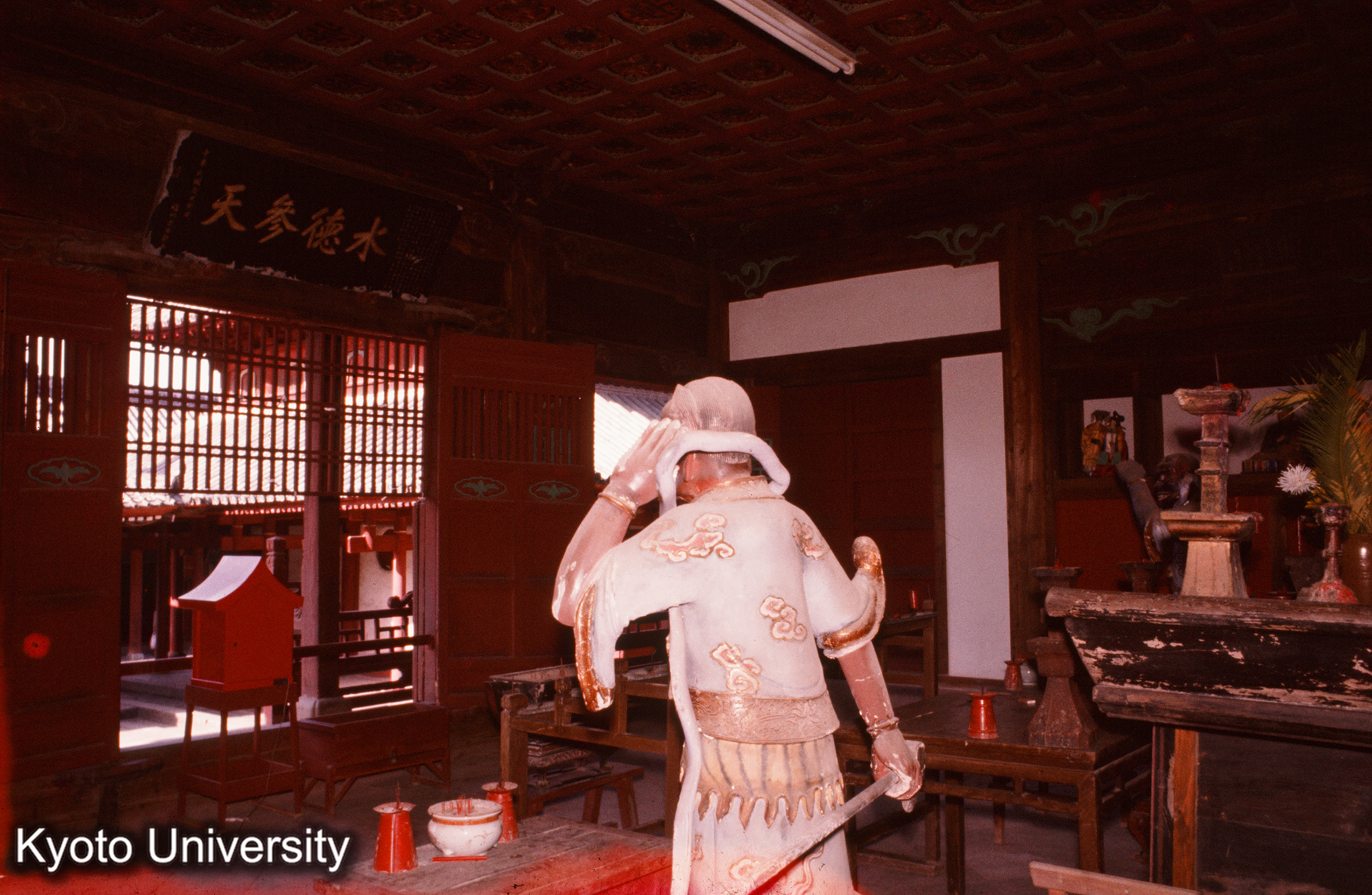 崇福寺媽姐堂 内部 背面より前面をみる (1)