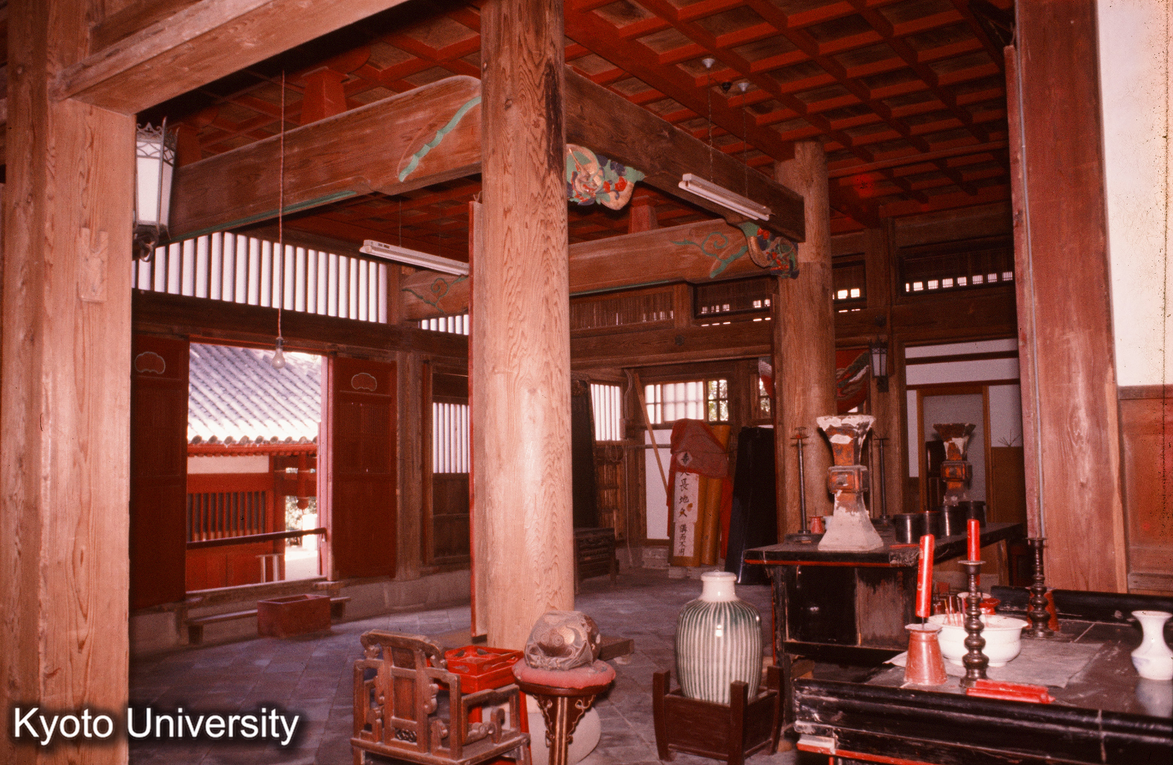 崇福寺開山堂 内部全景 背面より前面をみる (1)