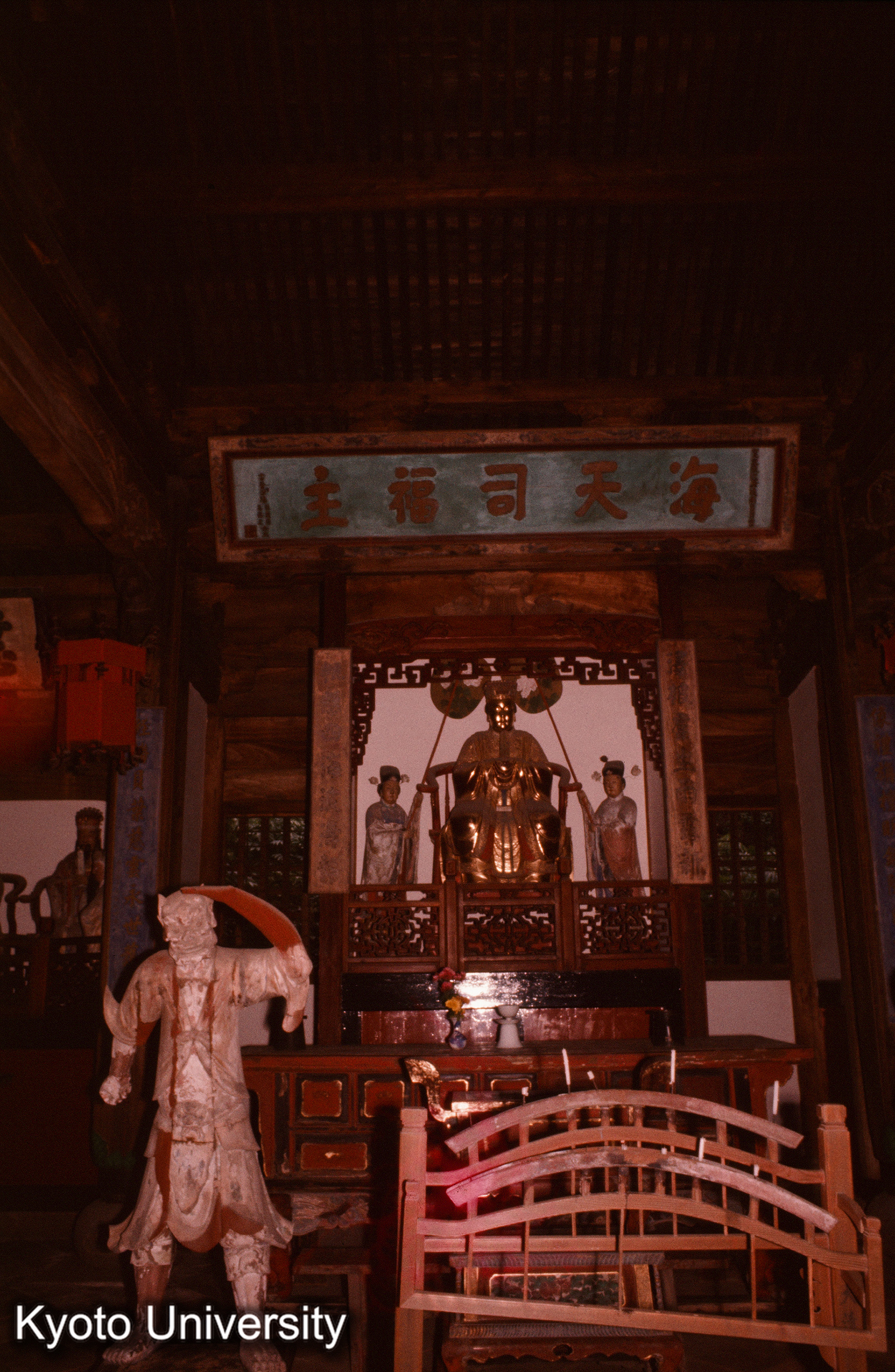 興福寺 媽姐堂 内部正面 (1)