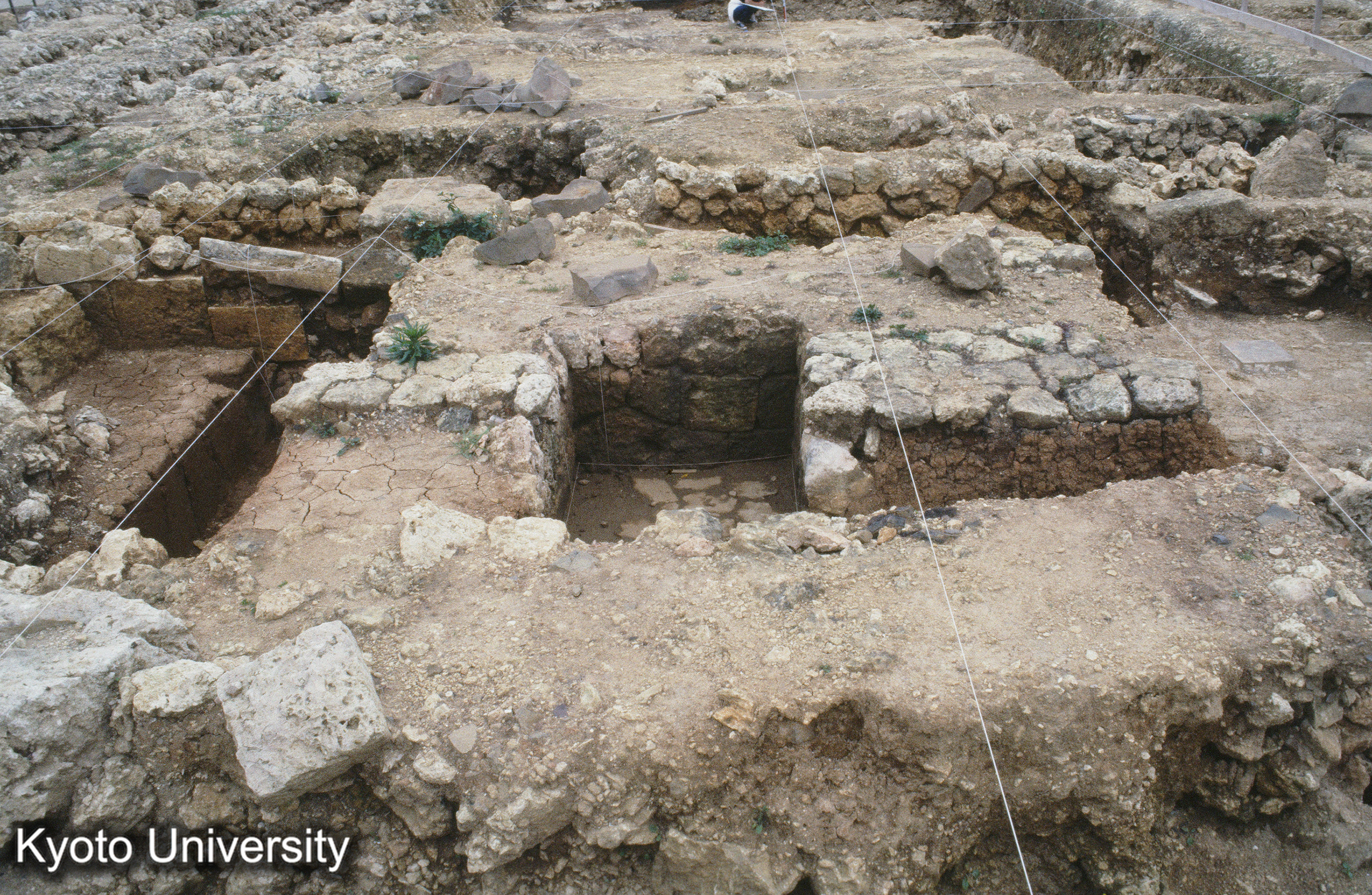 13_首里城正殿 石積み プール？ (1)