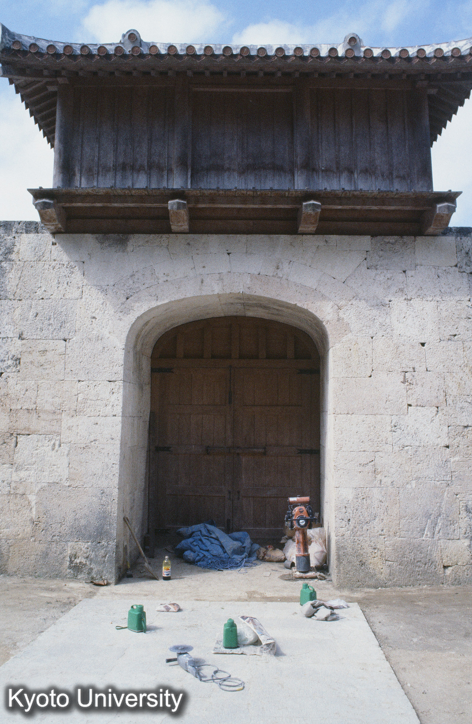 27_首里城久慶門（正中） (1)