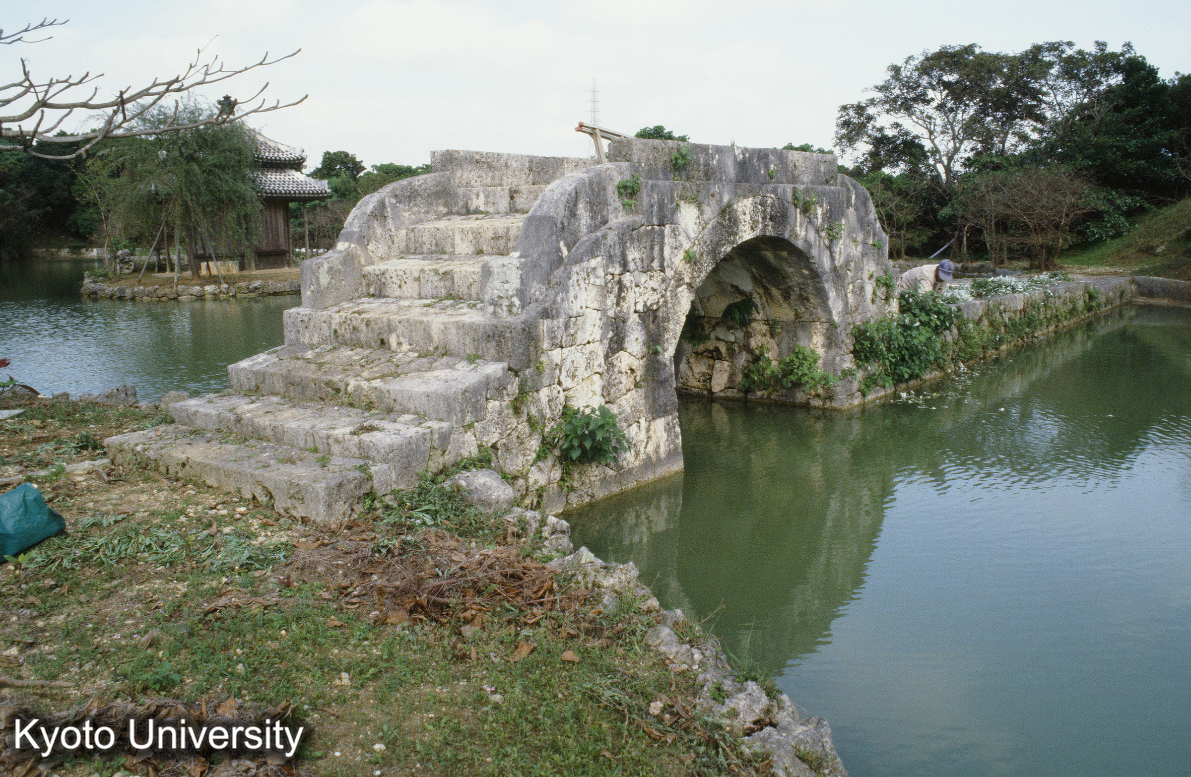 49_識名園 石拱橋 (1)