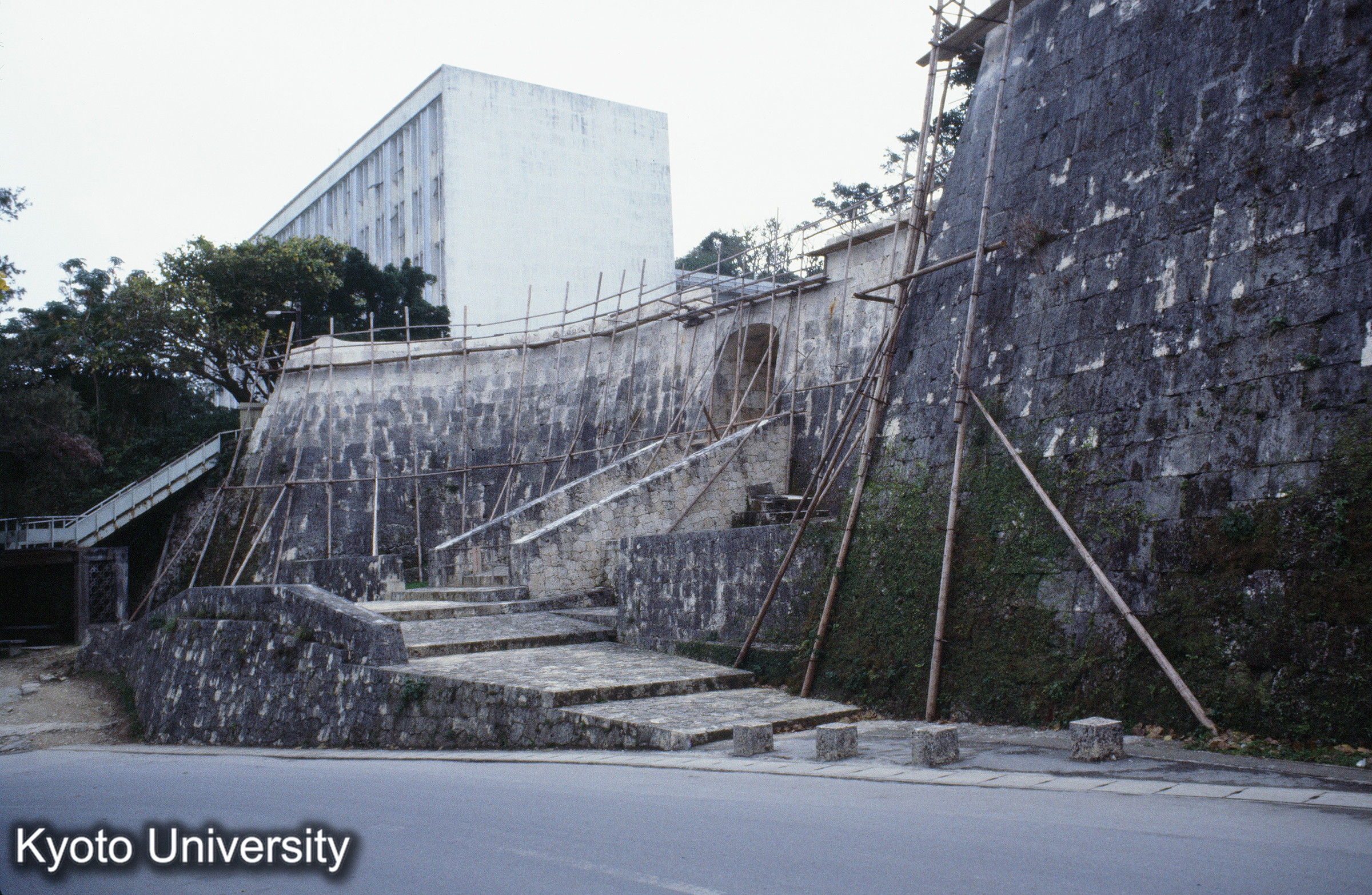 ［スライド］ (1)