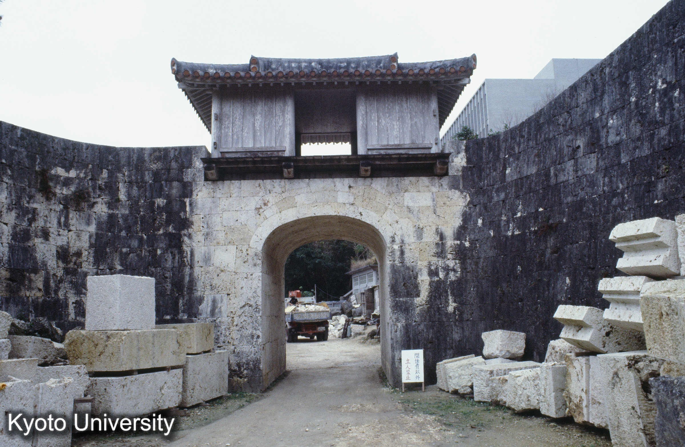 ［スライド］ (1)