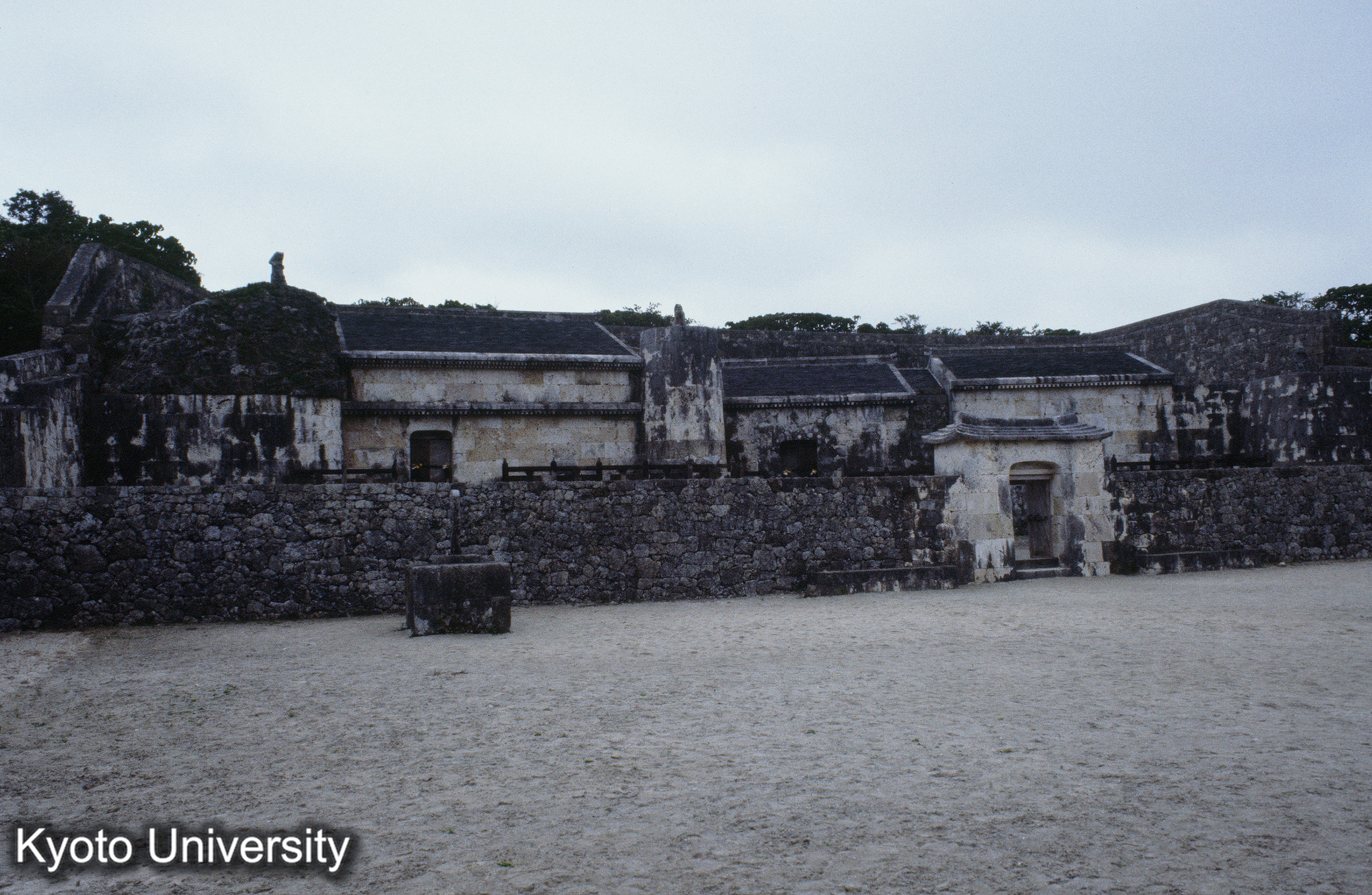 ［スライド］ (1)