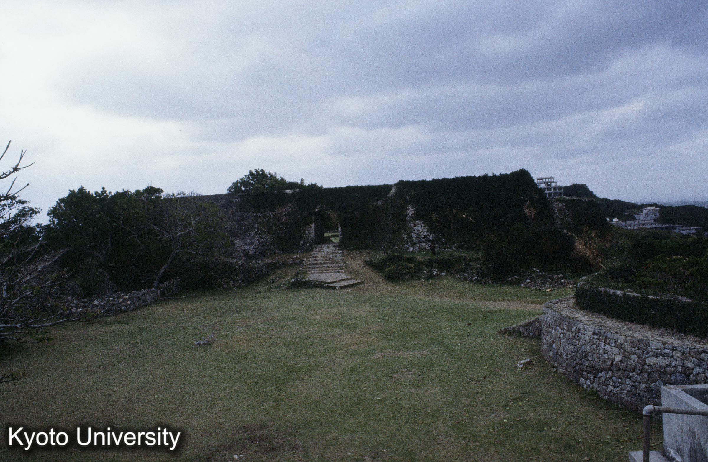 ［スライド］ (1)