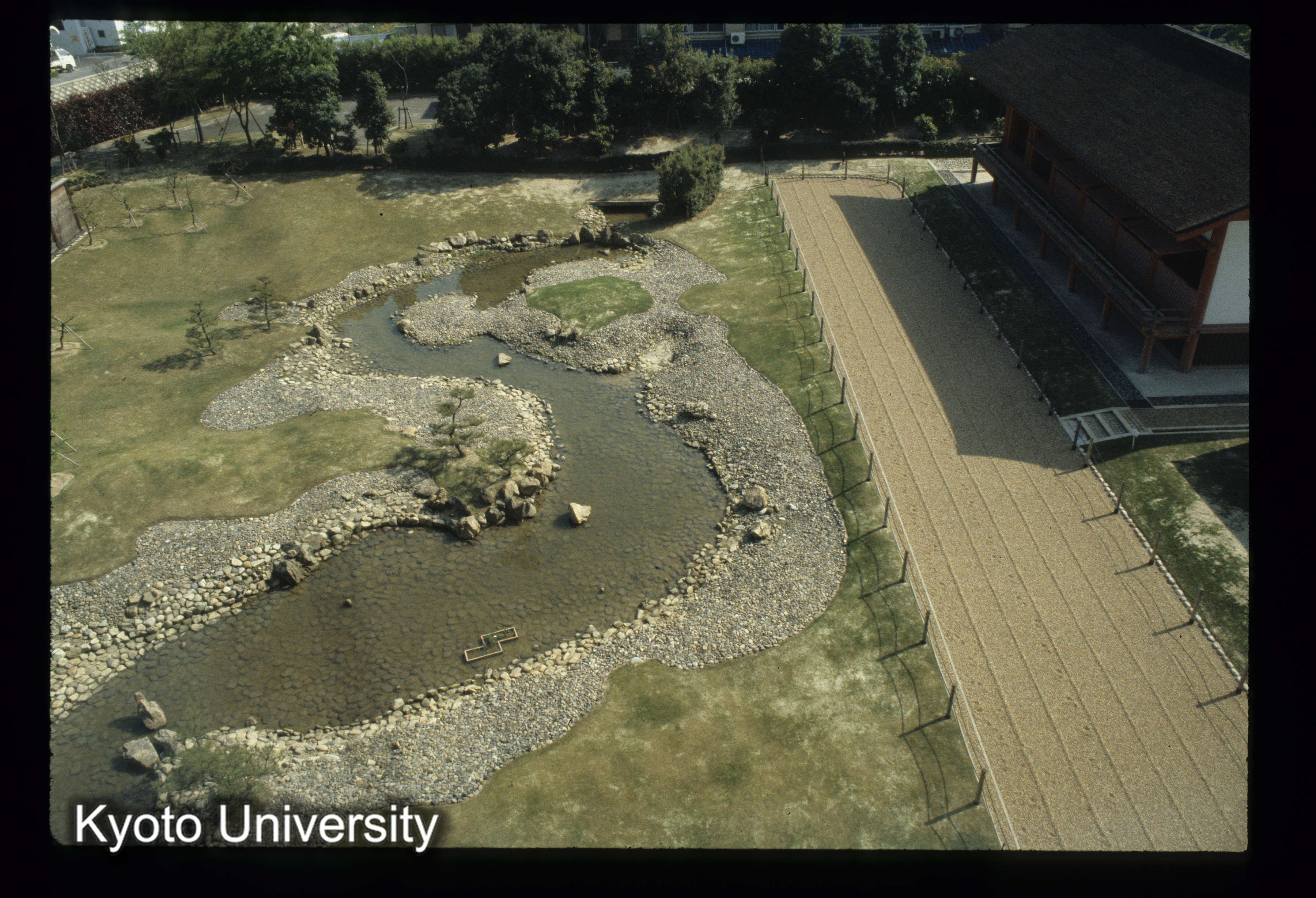 ［スライド］ (1)