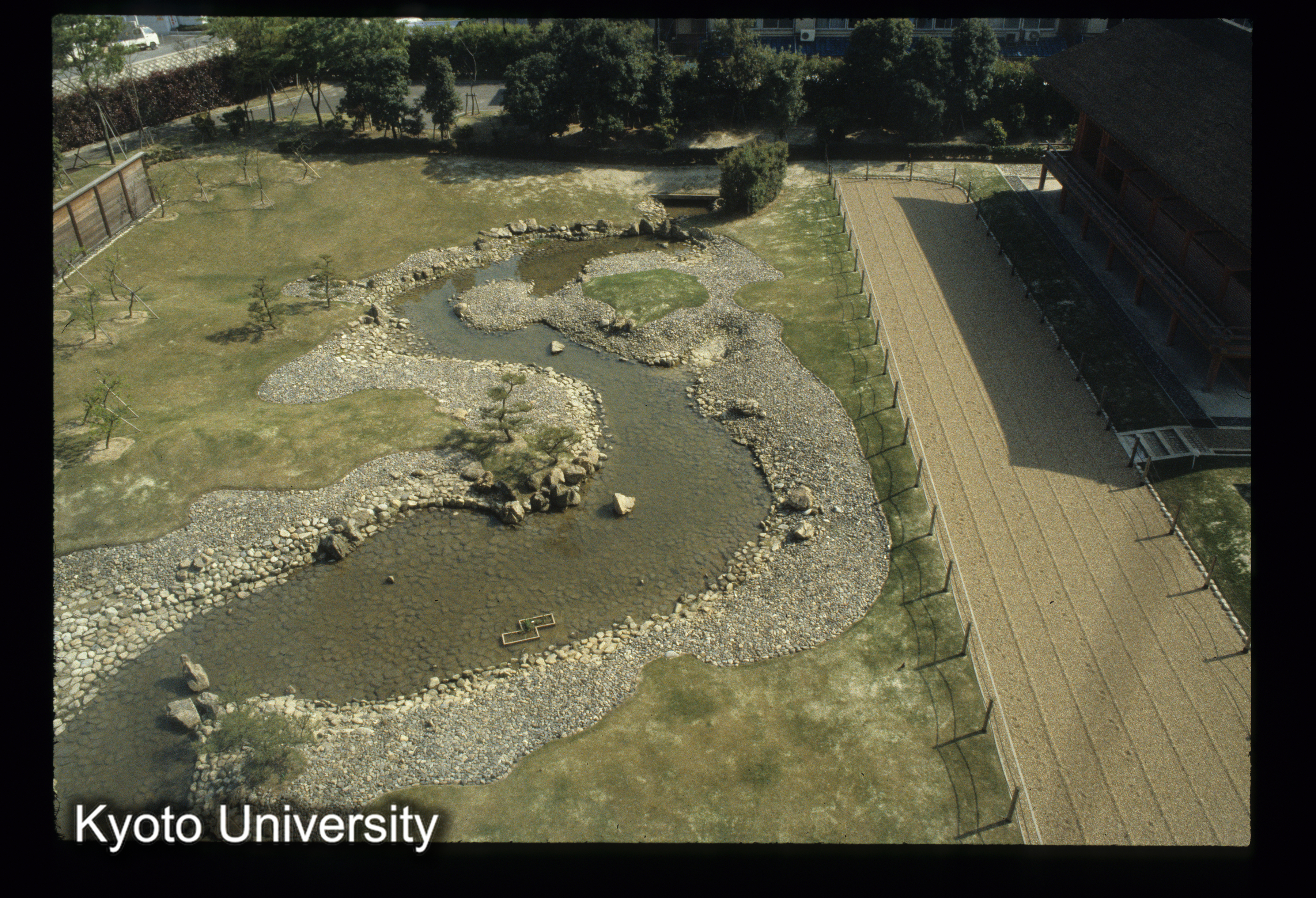 ［スライド］ (1)