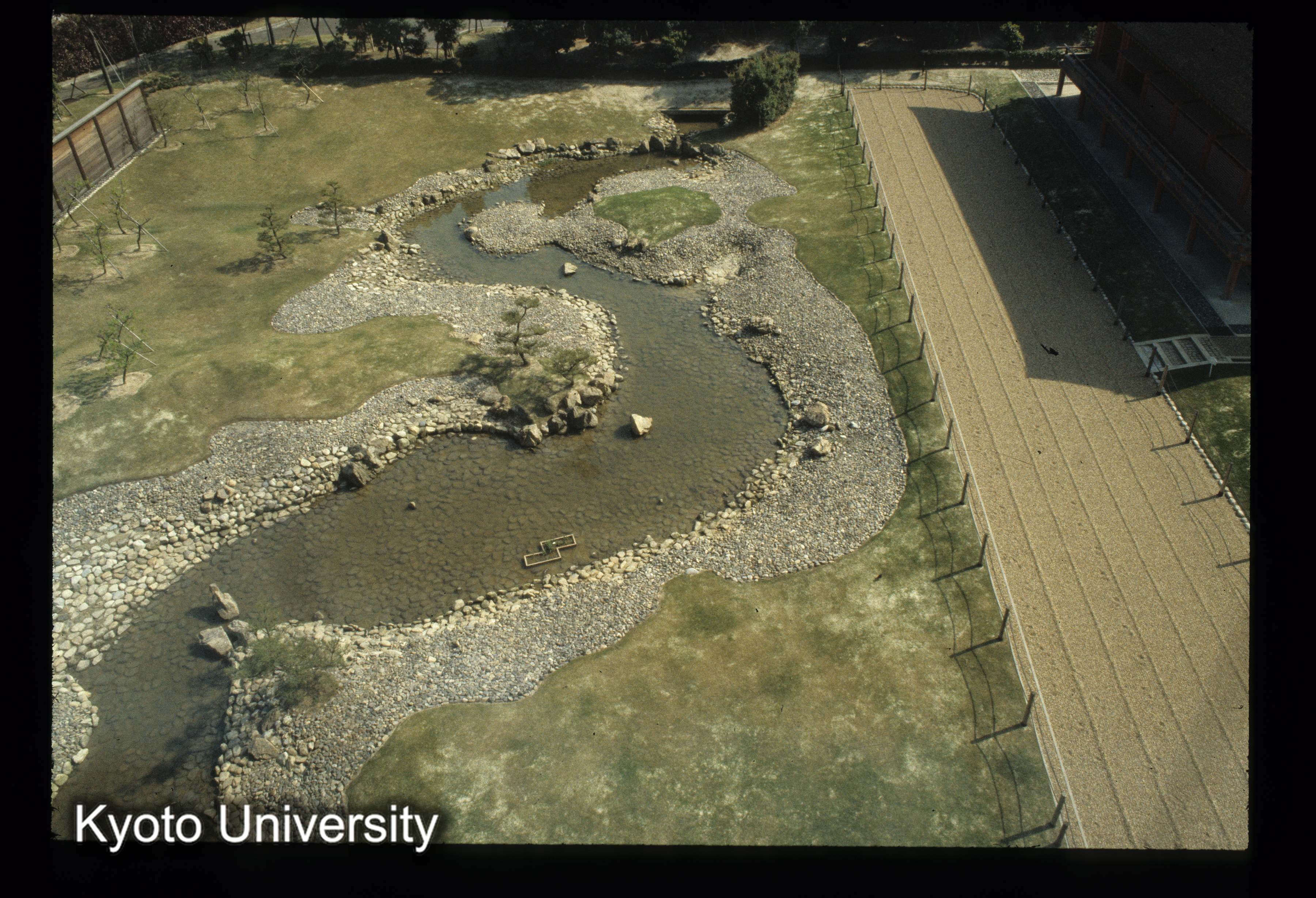 ［スライド］ (1)